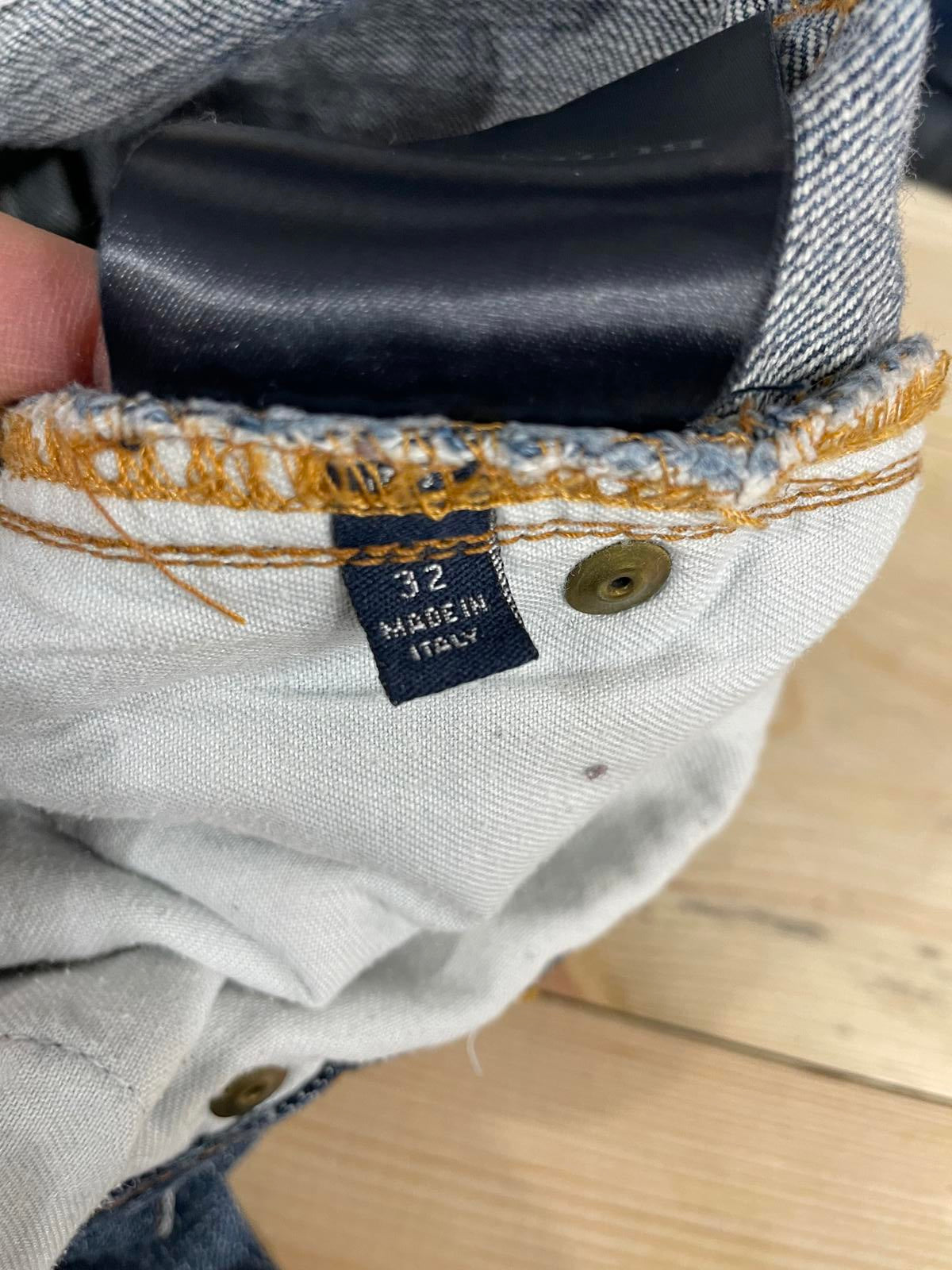 Burberry London Blue Jeans W32 L33 Mid Blue Denim Button Fly Made In Italy