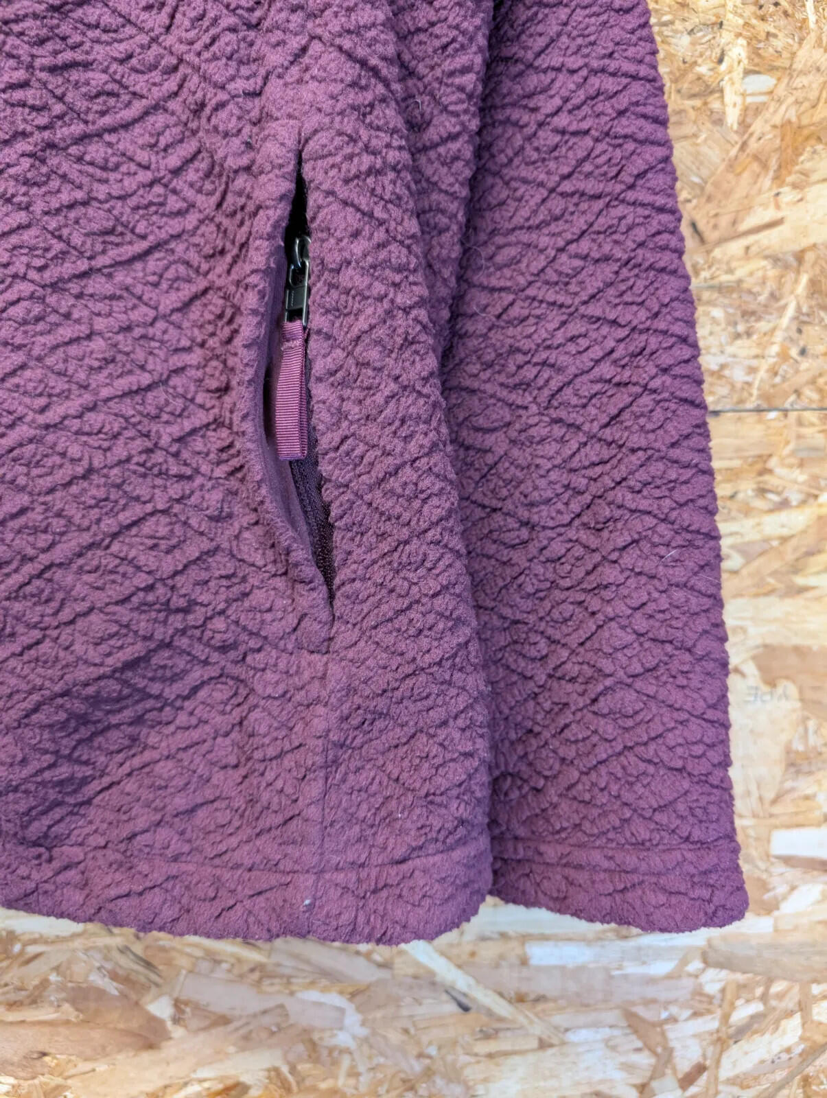 Patagonia Fleece Hoodie Womens Large Pullover Purple Pullover Top Gym Pockets
