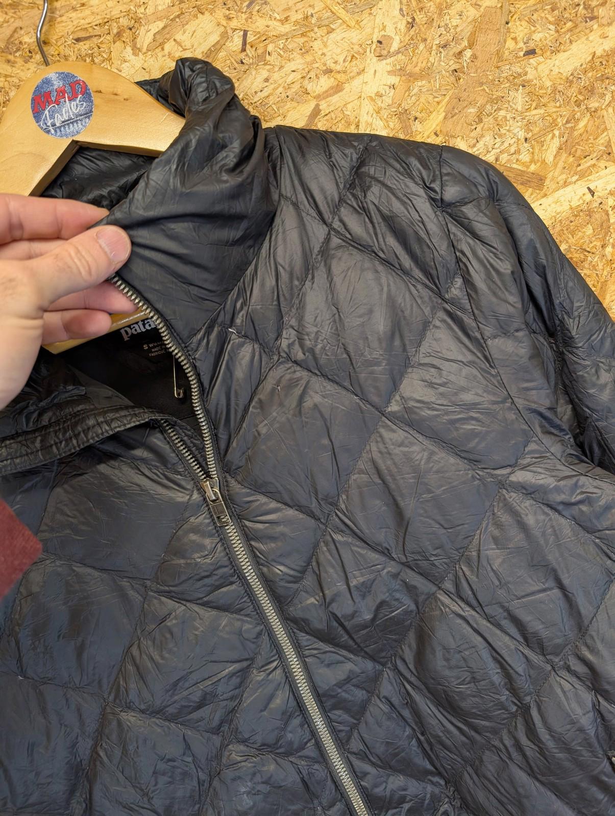 Patagonia Prow Bomber Jacket Small Women Puffer Quilted Black Duck Feather Zip