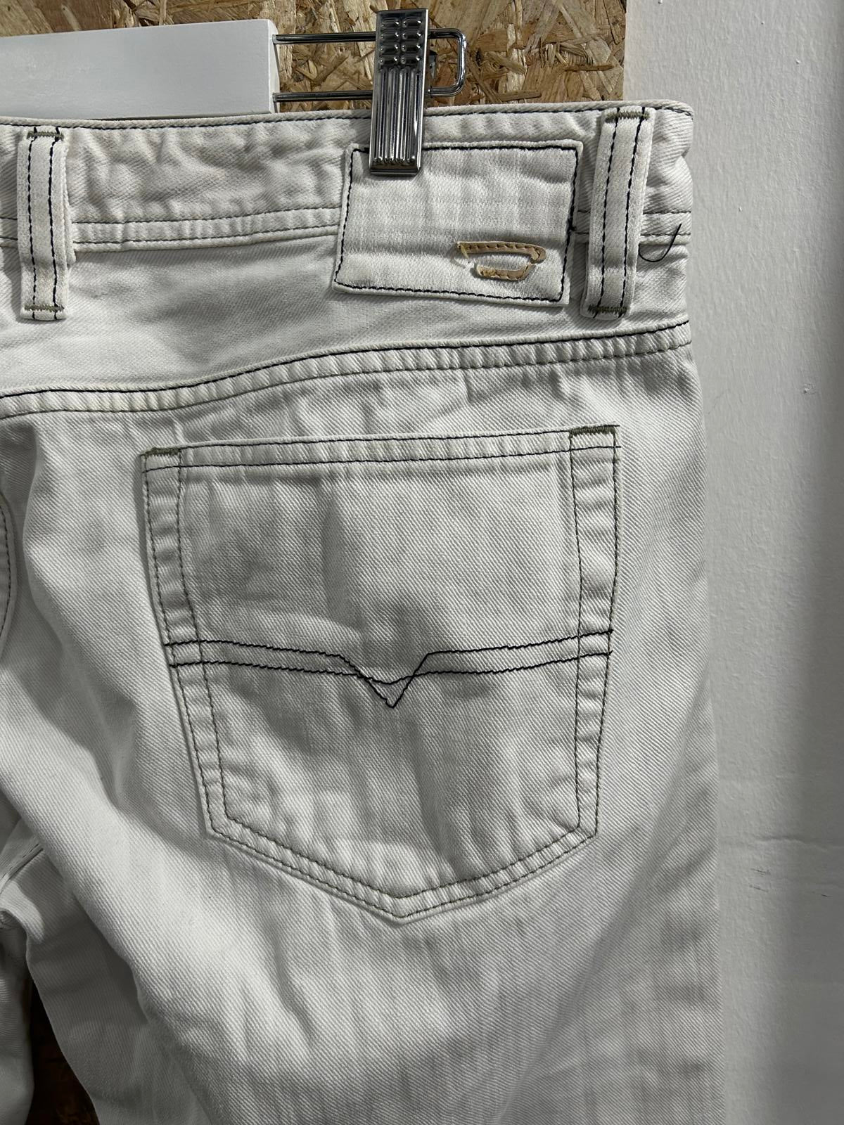 Diesel Viker Jeans W36 L34 Regular Fit White Denim Straight Leg Button Fly