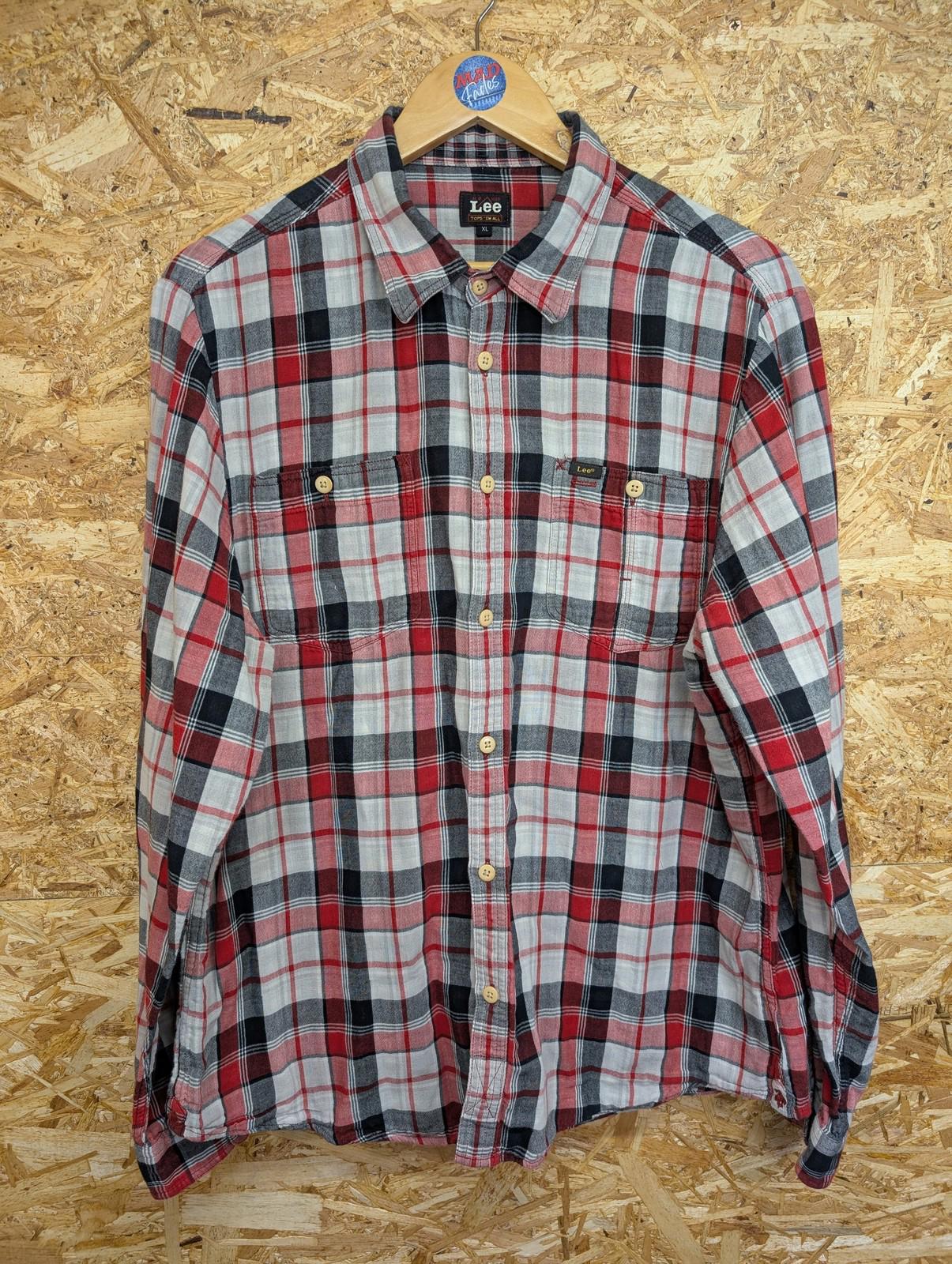 Lee Plaid Shirt Mens XL Button-Up Shirt Check Cheese Cloth Cotton Red Grey Black