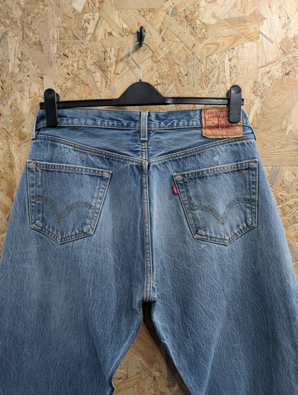 Vintage Levis 501 XX Jeans Mens W38 L37 Mid Blue Denim Straight Button Fly