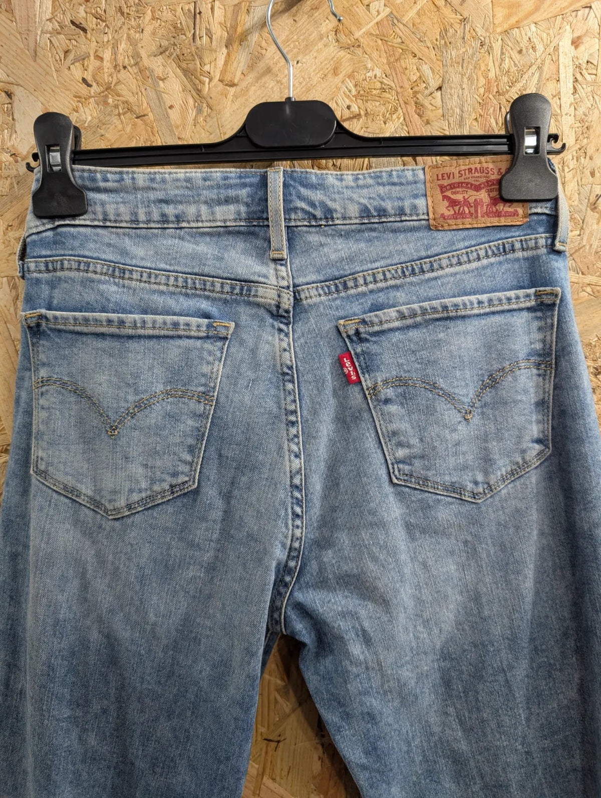 Levis Jeans Womens W28 L28 Light Blue Wash Denim Stretch Slim Fit Zip Fly