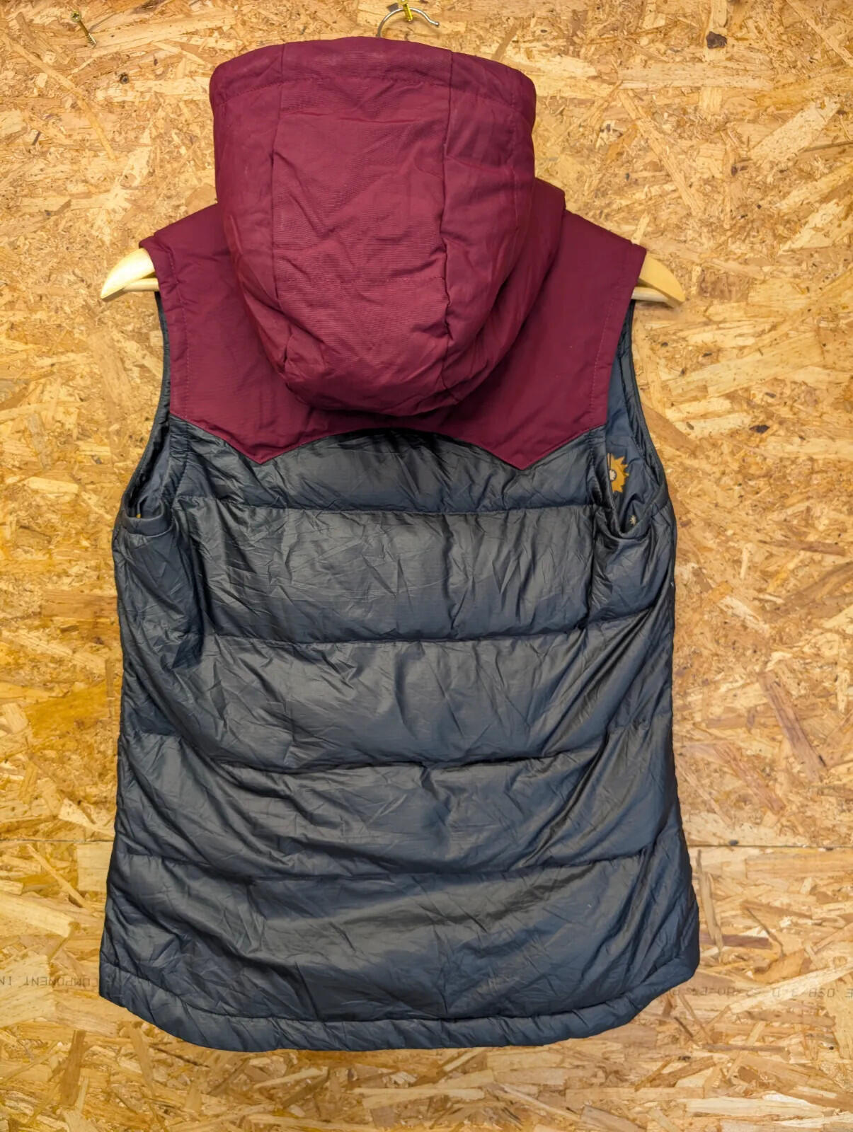 Patagonia Hooded Puffer Gilet Womens XS Navy Blue Burgundy Down Feather Fill