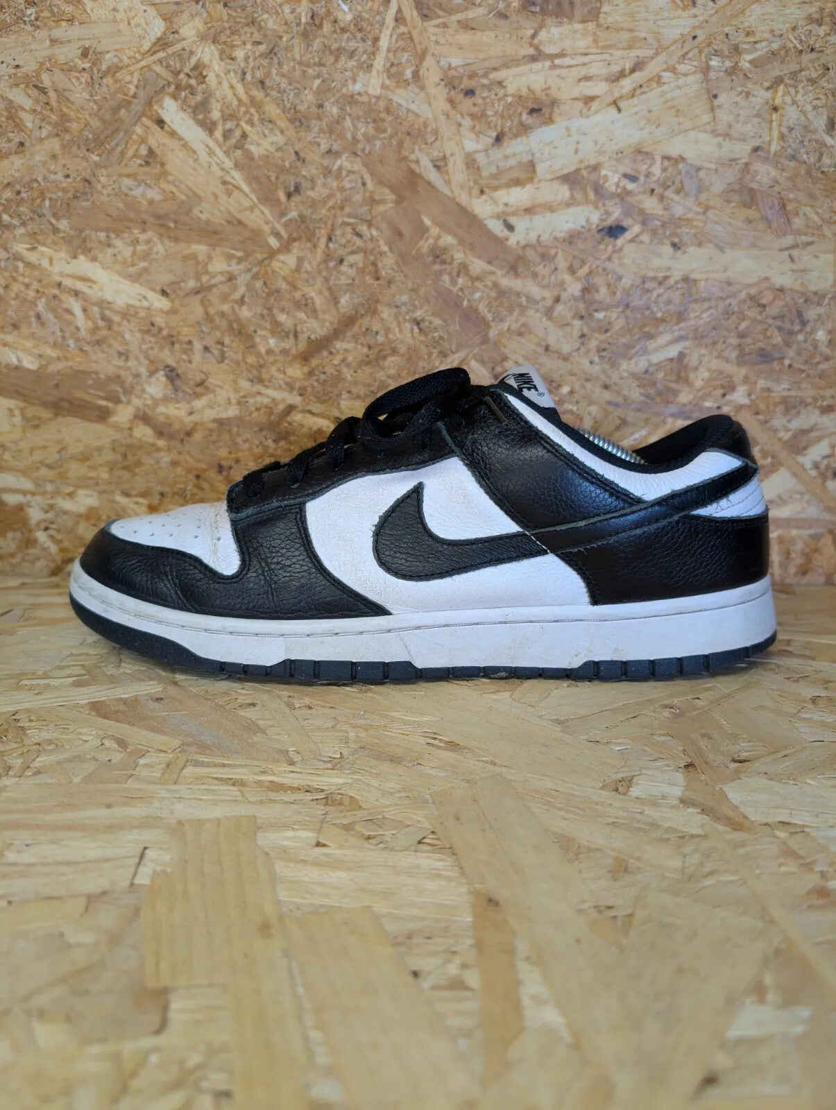 Nike Dunk Low Top Trainers Men UK 11 EU 46 Panda Black White Leather Lace D07413