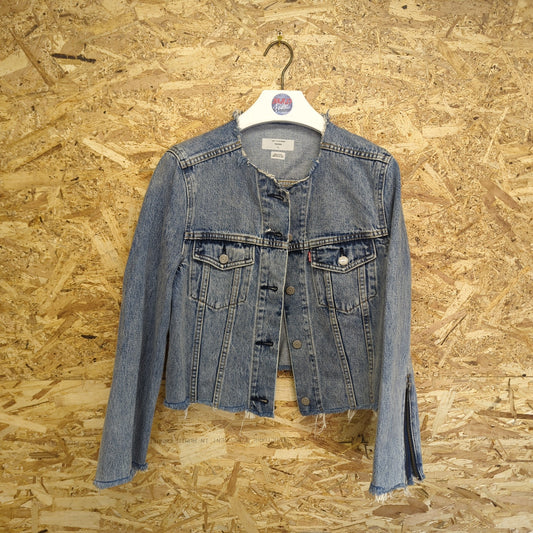 Levis Altered Range Cropped Denim Jean Jacket Womens Size Medium 10-12 Blue