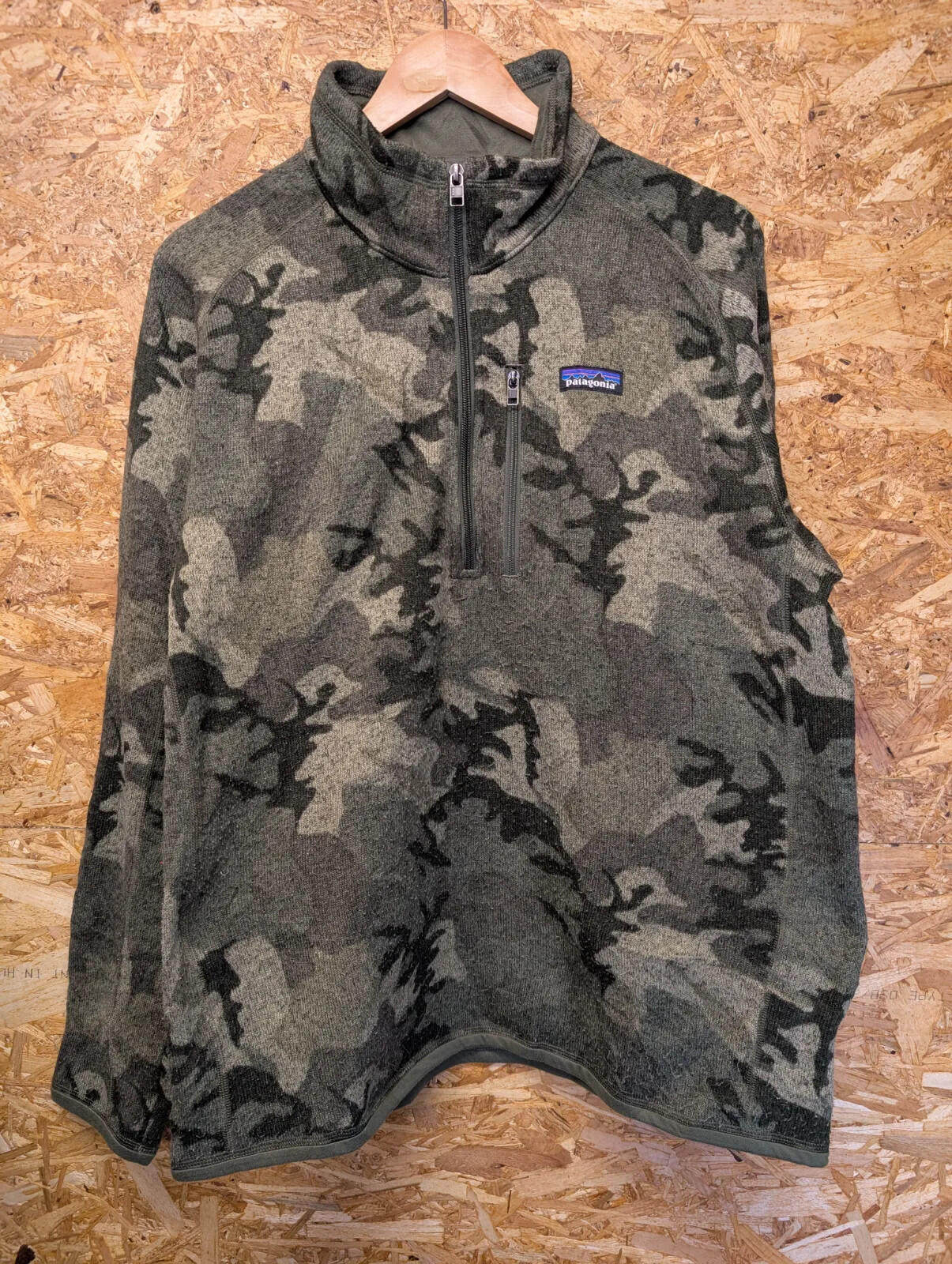 Patagonia Better Sweater Fleece Mens Large Khaki Green Camo Pullover 1/4 Zip