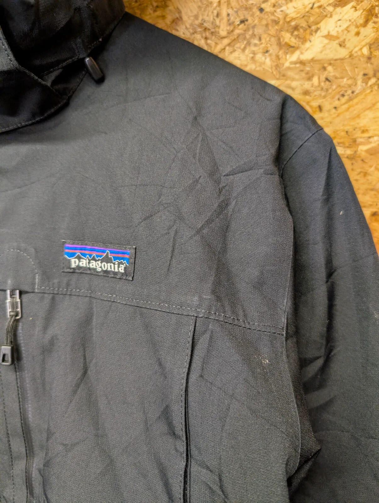 Patagonia Padded Jacket Mens Small Black Down Insulation Hooded Zip Pockets