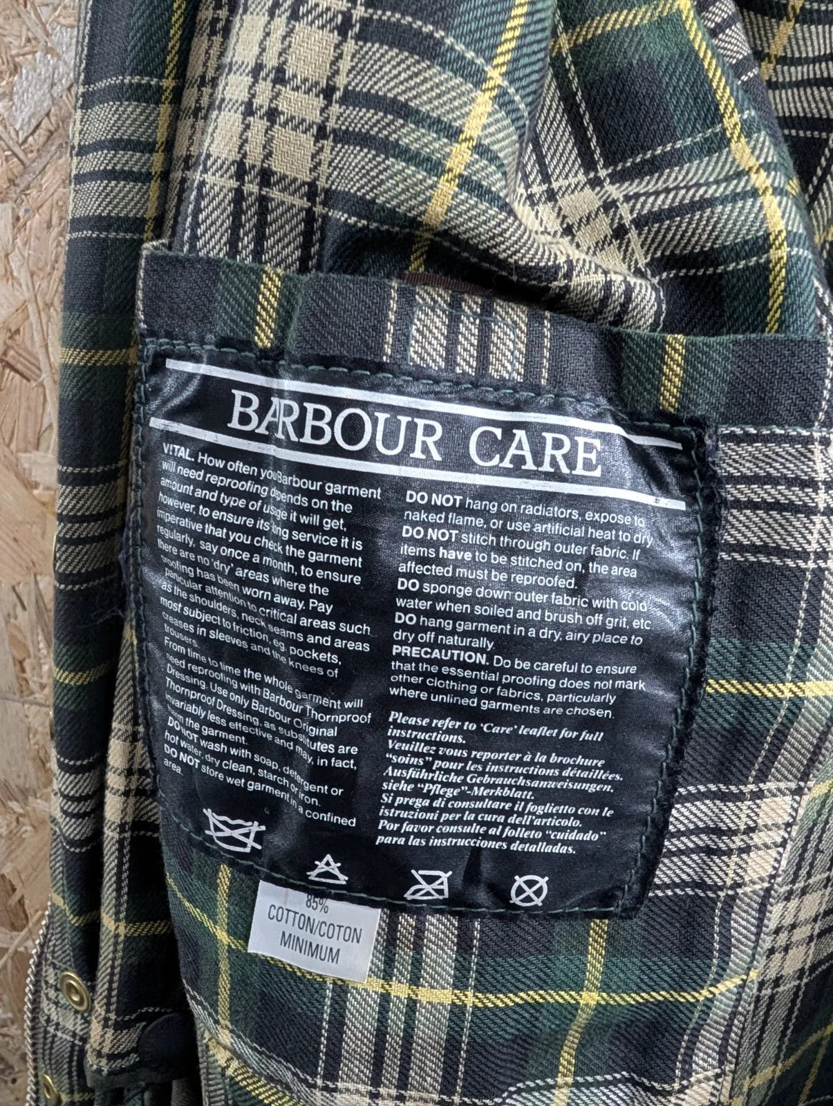 Vintage 80s Barbour Border A200 Waxed Coat Mens Medium C40 Sage Green 2 x Crests