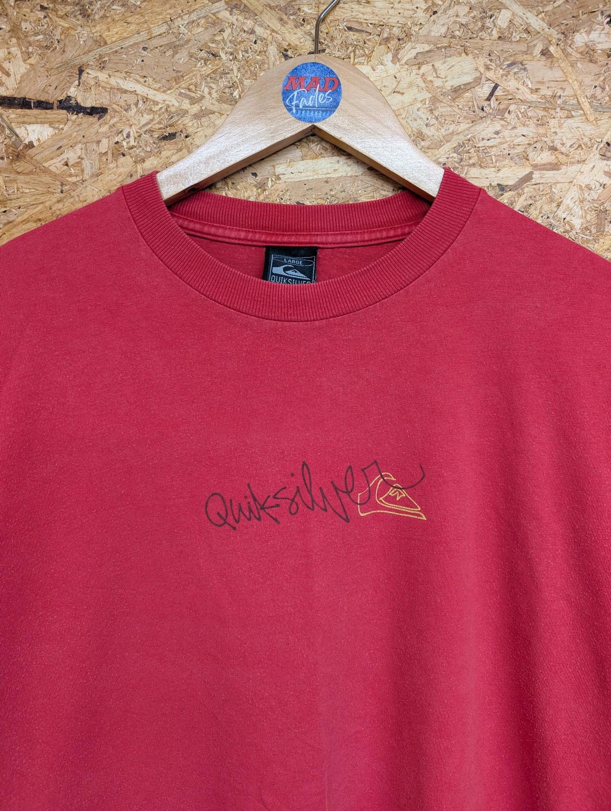 Quiksilver Long Sleeve T-Shirt Large Men Graphic Red Pink 90s Vintage Crew Neck