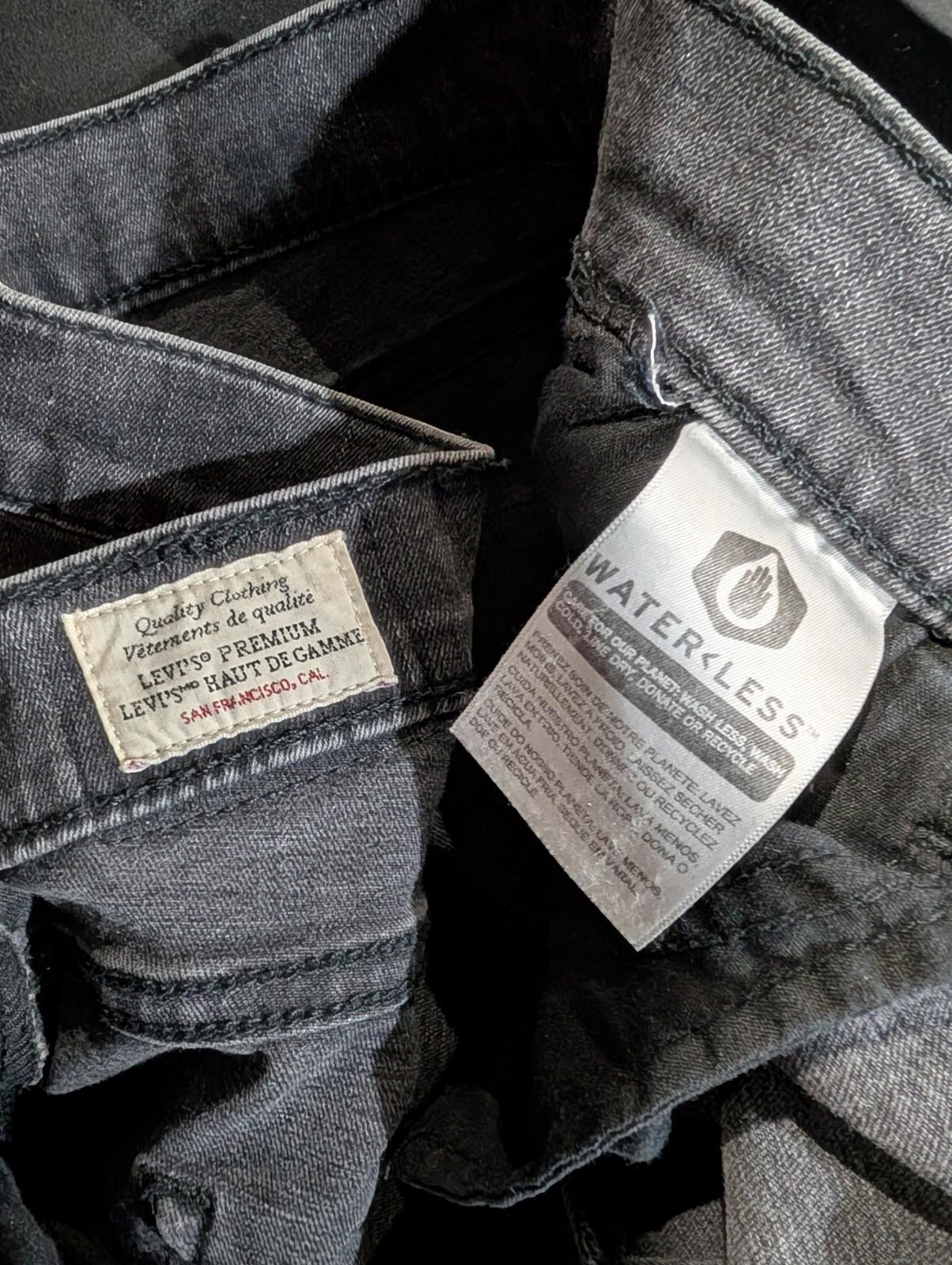 Levis 720 High Rise Super Skinny Jeans Size 8 W31 L30 Women Black Stretch Slim