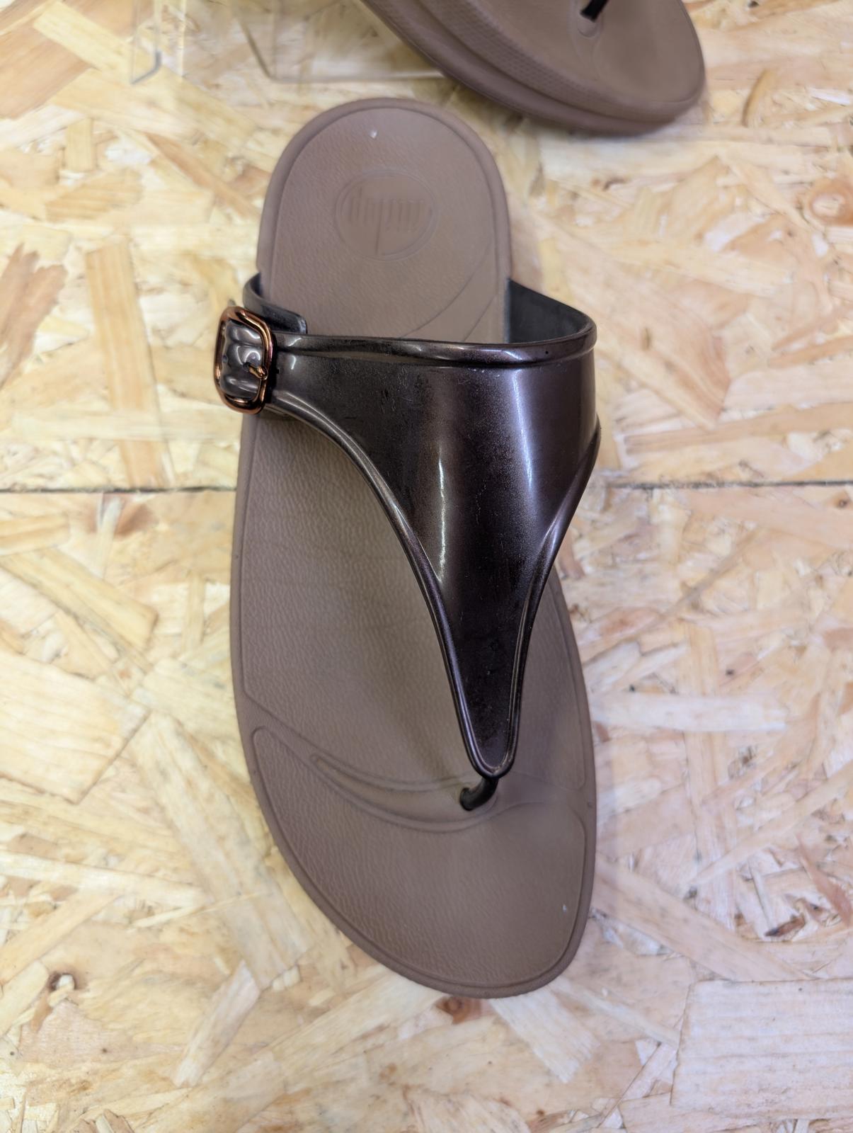 FitFlop Lulu Toe Thong Bronze Rubber Buckle Sandals UK 7 EU 40