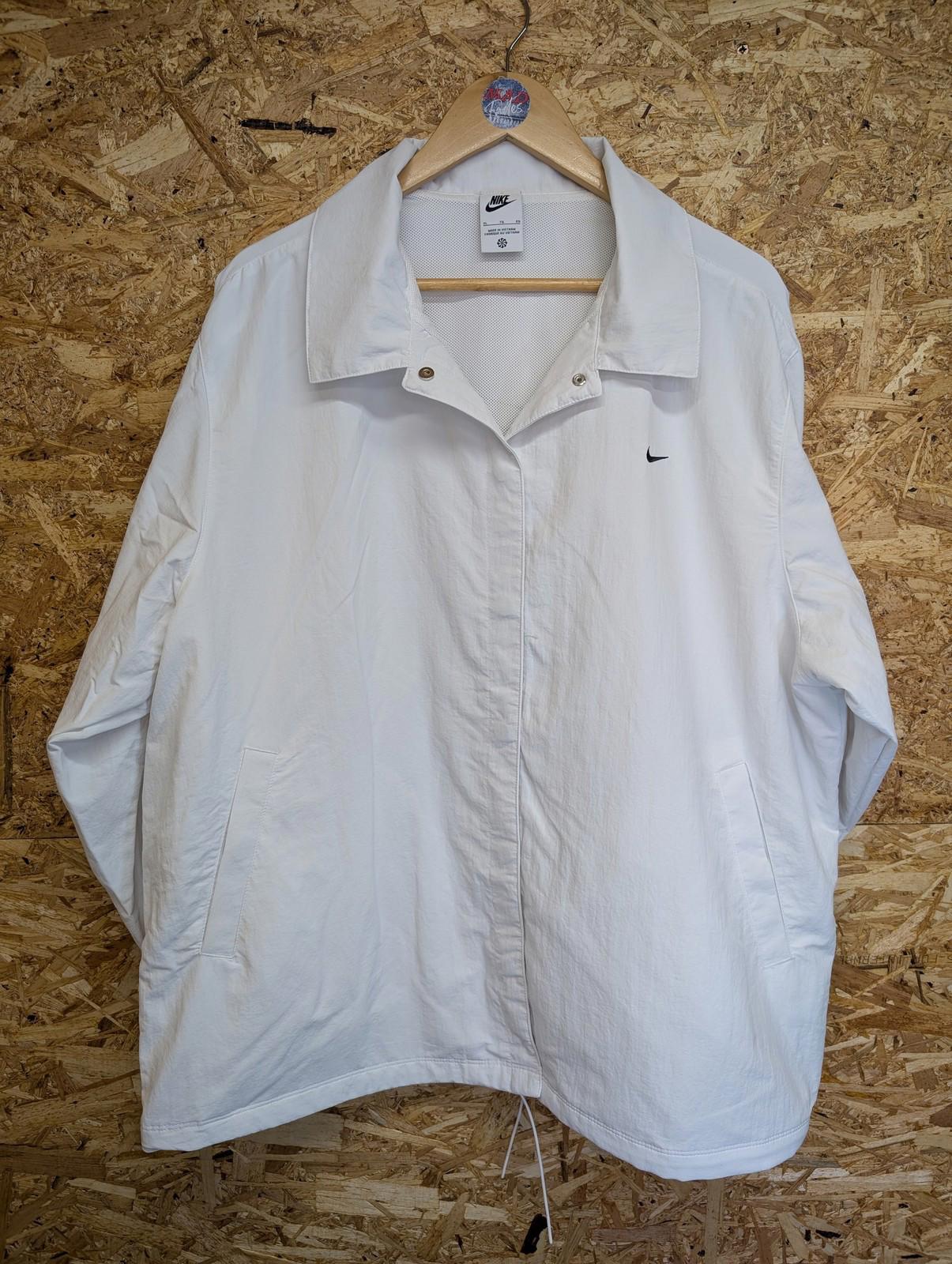 Nike Track Jacket XL Women Oversized Mesh Lined White Swoosh UV Windbreaker