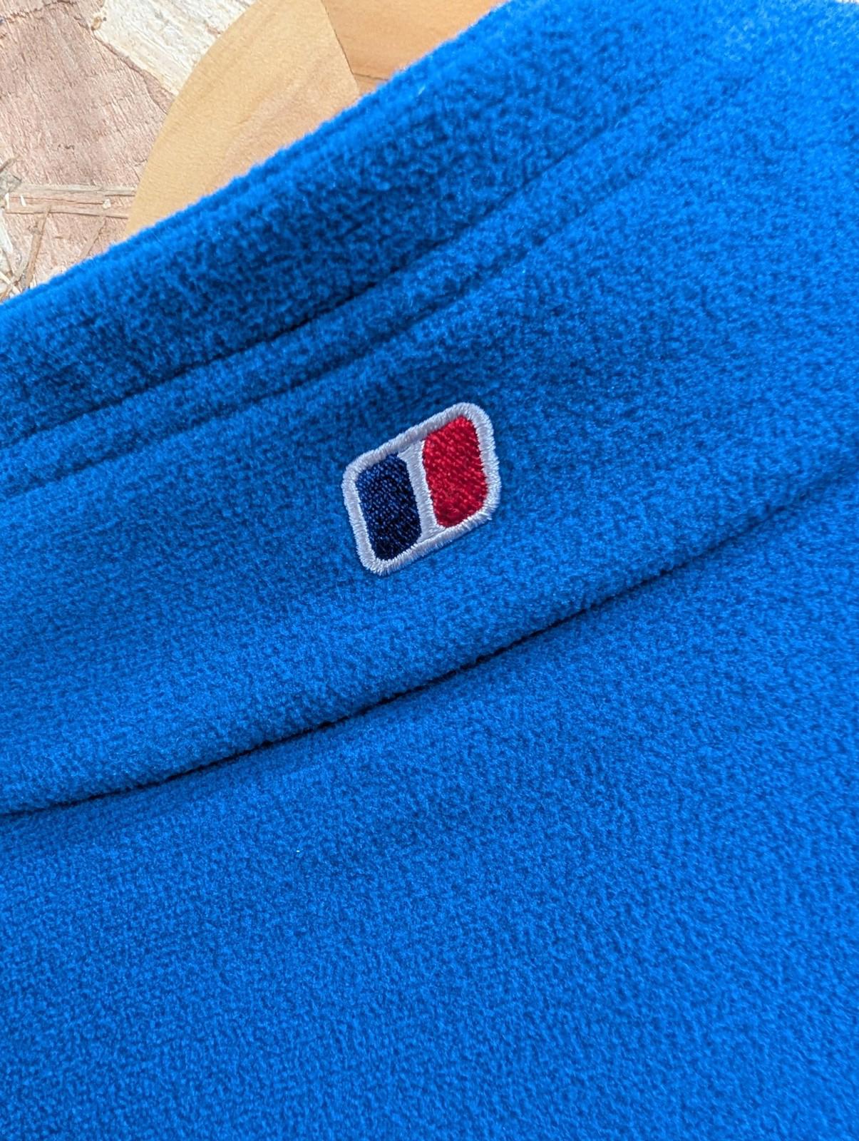 Berghaus Fleece Jacket Small Men Full Zip French Blue Zip Pockets Hiking Walking