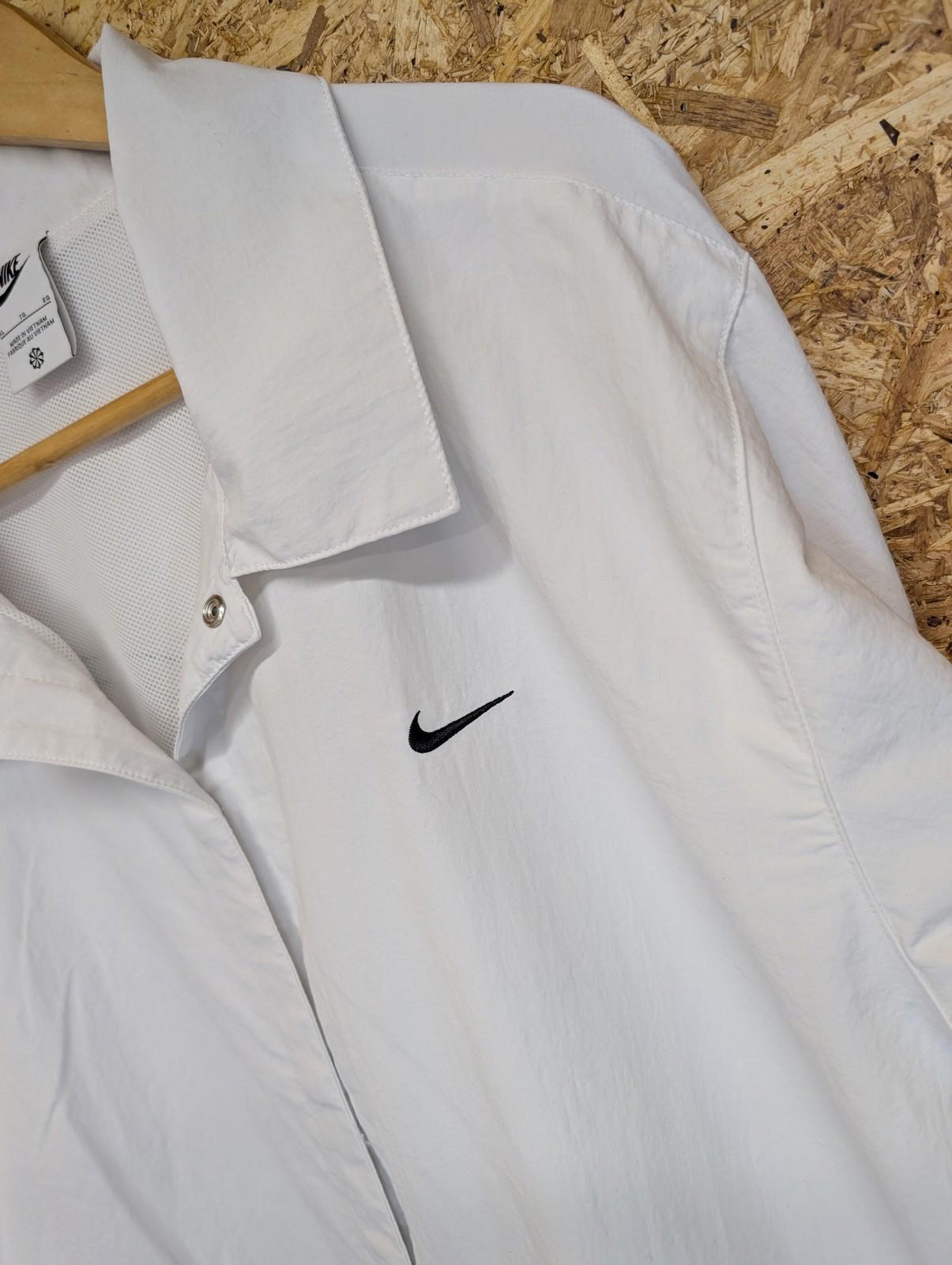 Nike Track Jacket XL Women Oversized Mesh Lined White Swoosh UV Windbreaker