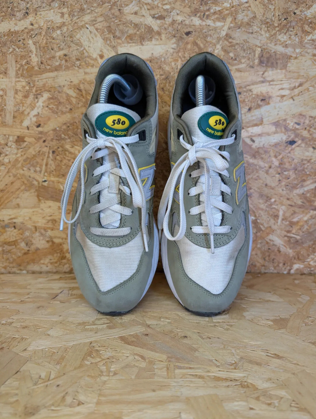 New Balance 580 Running Shoes UK 8 EU 42 Khaki Green White Lace Rollbar Trainers