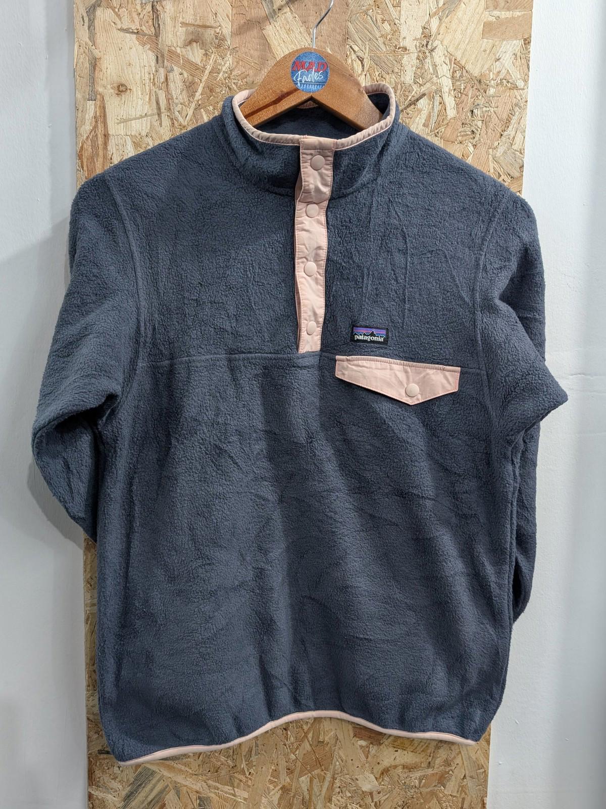 Patagonia Synchilla Fleece Girls Age 12-14 XL Pullover Top Grey Pink Snap-T