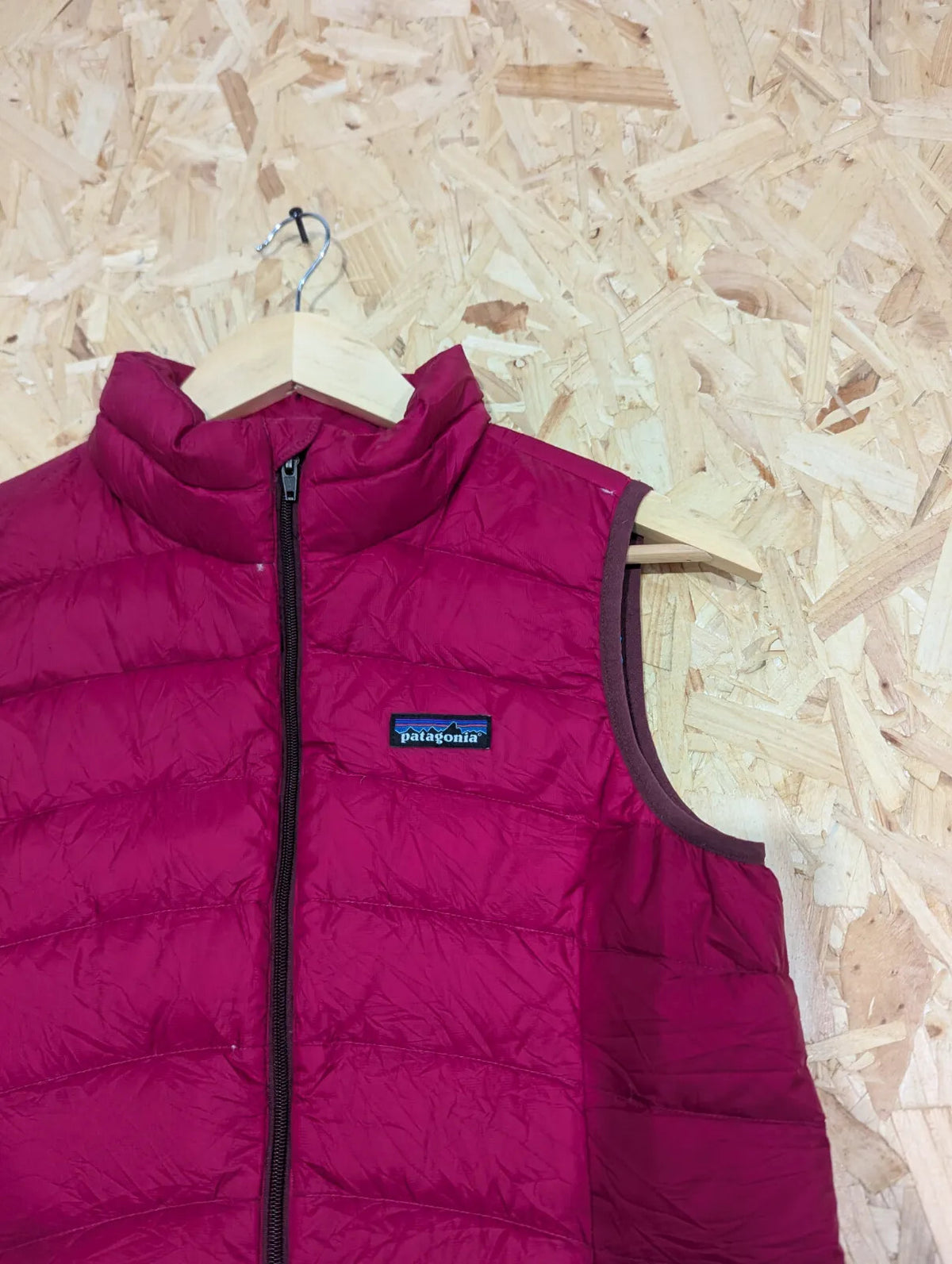 Patagonia Gilet Girls XL Age 14 Burgundy Duck Down Quilted Body Warmer Vest