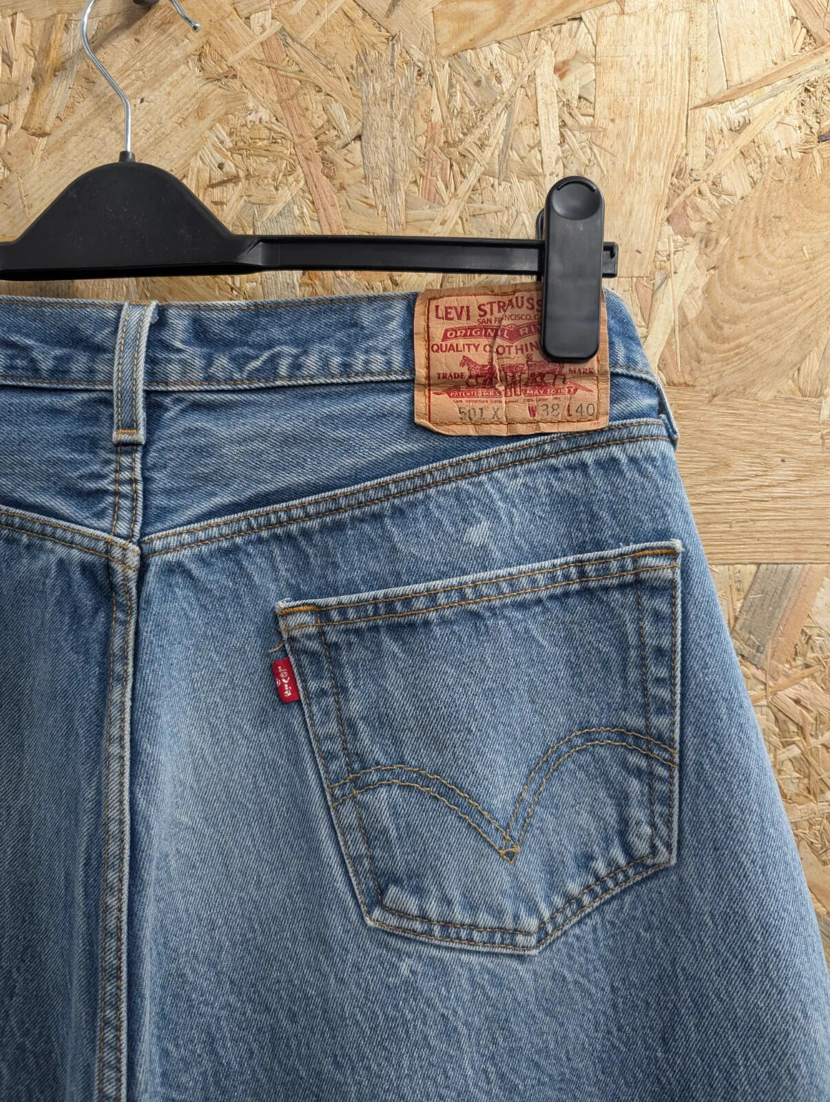 Vintage Levis 501 XX Jeans Mens W38 L37 Mid Blue Denim Straight Button Fly