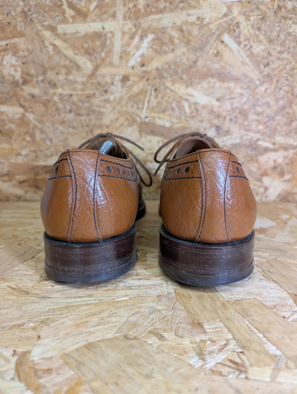 Loake Wingtip Brogues UK 8.5 G Brown Leather Oxford Lace Up Formal England Made