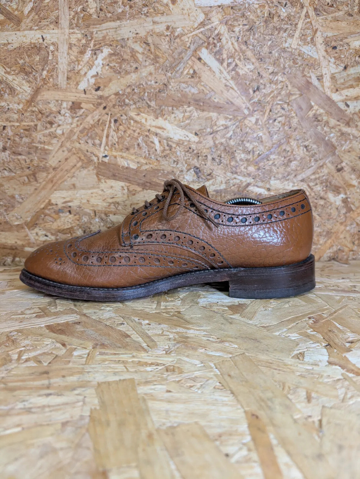 Loake Wingtip Brogues UK 8.5 G Brown Leather Oxford Lace Up Formal England Made