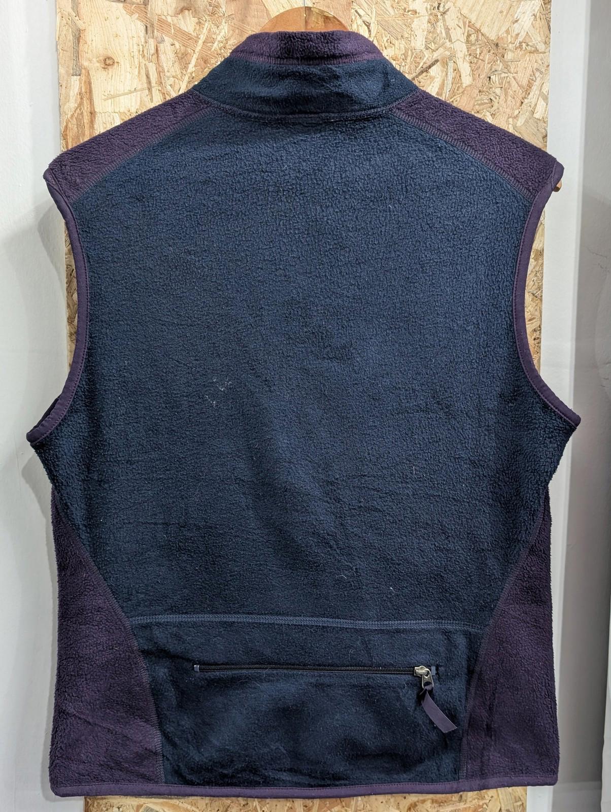 Patagonia Fleece Vest Medium Women Sleeveless Full Zip Purple Gilet Hiking 90s