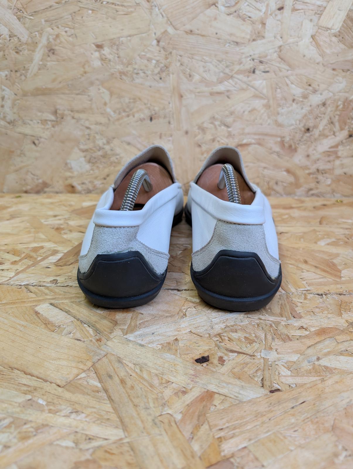 Budberchic by Miss Chelis Shoes 9 UK 43 EU White Leather Loafers Driving Slip