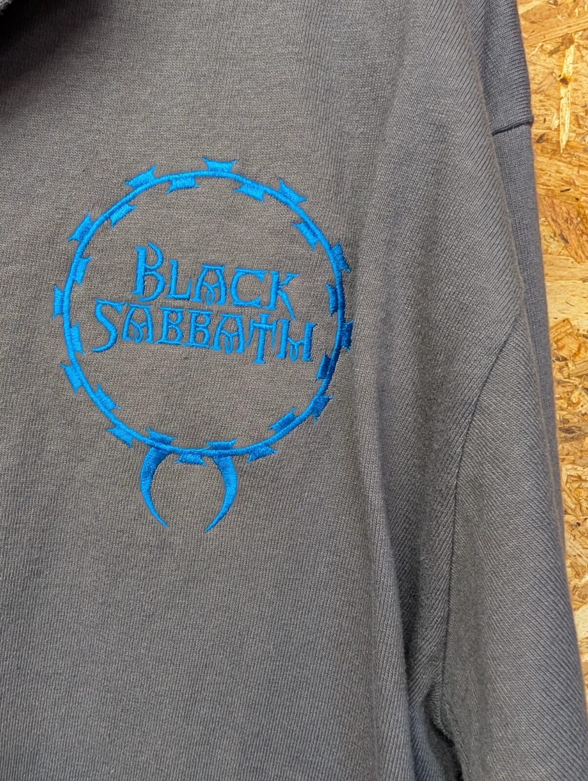 Vintage Black Sabbath Long Sleeve Henley Shirt Mens Large Grey Cotton Made USA