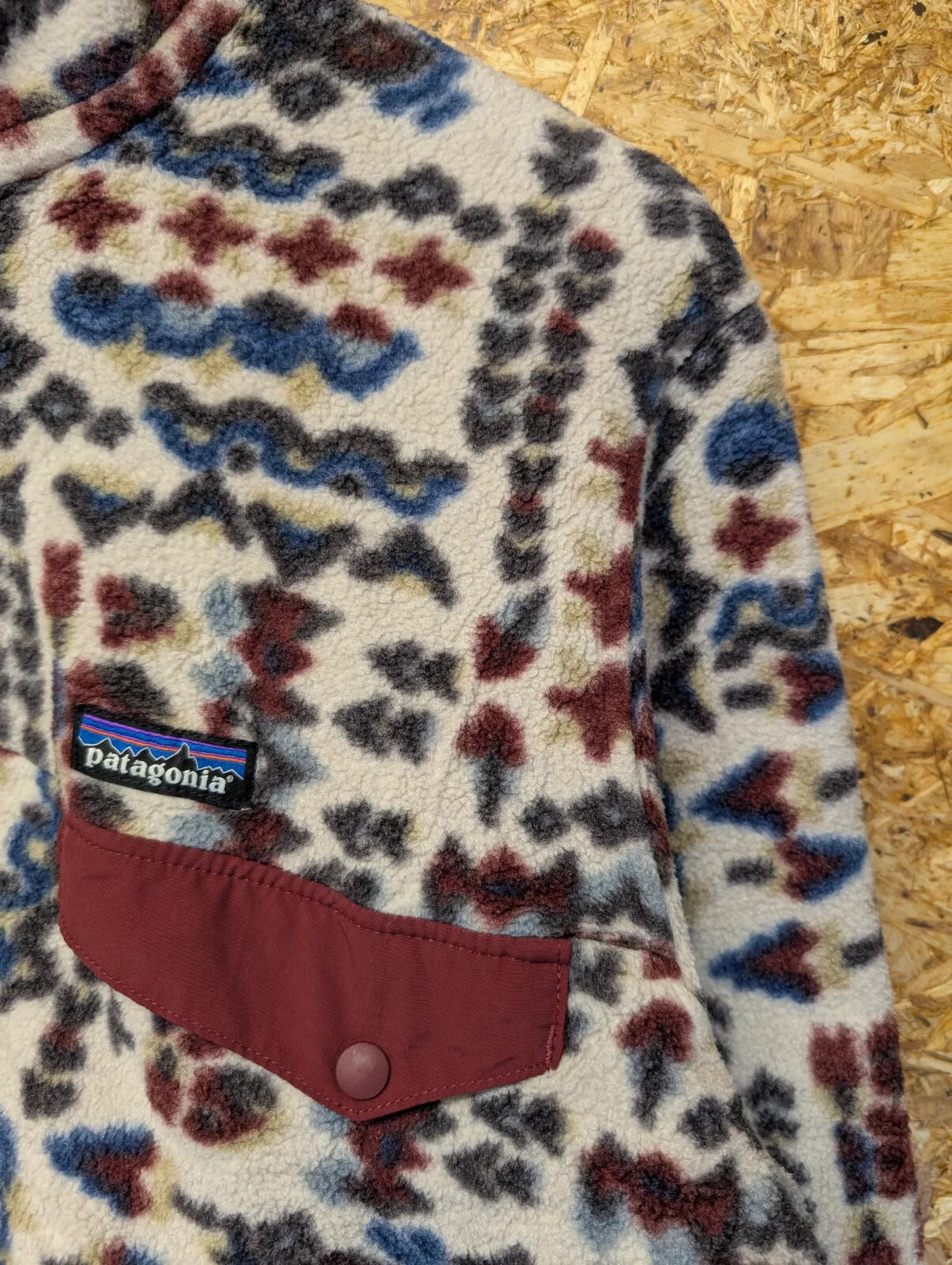 Patagonia Fleece Mens Medium Pattern Cream Red BluePullover Synchilla Snap-T