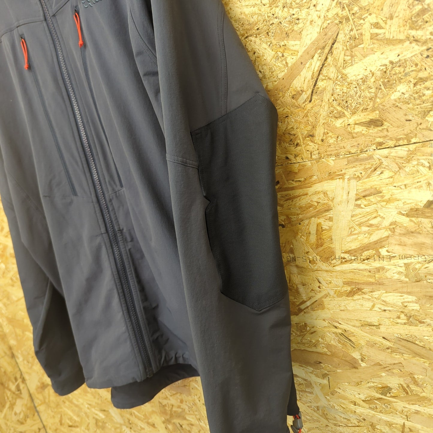 Rab Torque Jacket QFU-11 Size Mens XL Softshell Windproof Jacket Outdoors Hiking