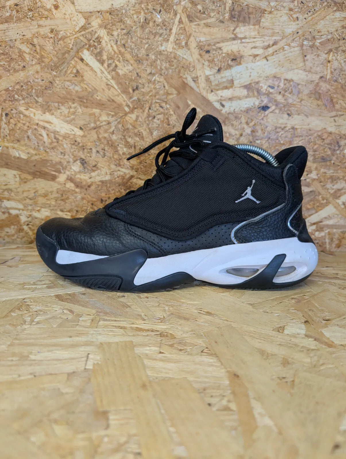 Jordan Max Aura 4 High Top Basketball Shoes UK 8 Black White Silver Leather