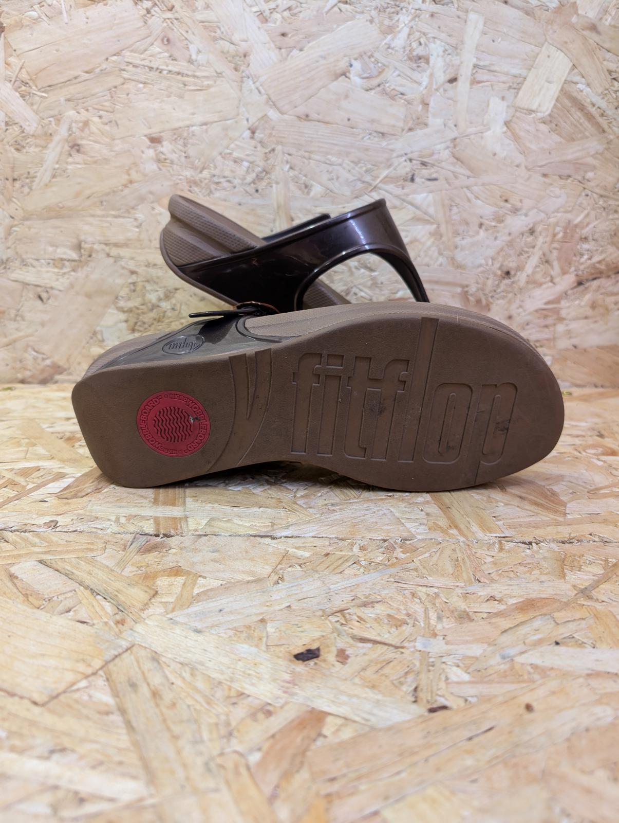 FitFlop Lulu Toe Thong Bronze Rubber Buckle Sandals UK 7 EU 40