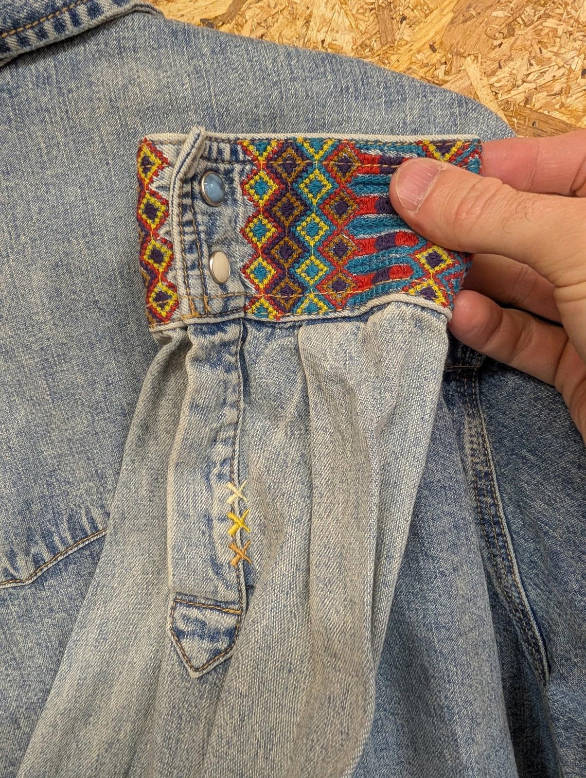 Scotch & Soda Denim Shirt Large Men Pearl Snap Aztec Embroidered Cuffs Blue