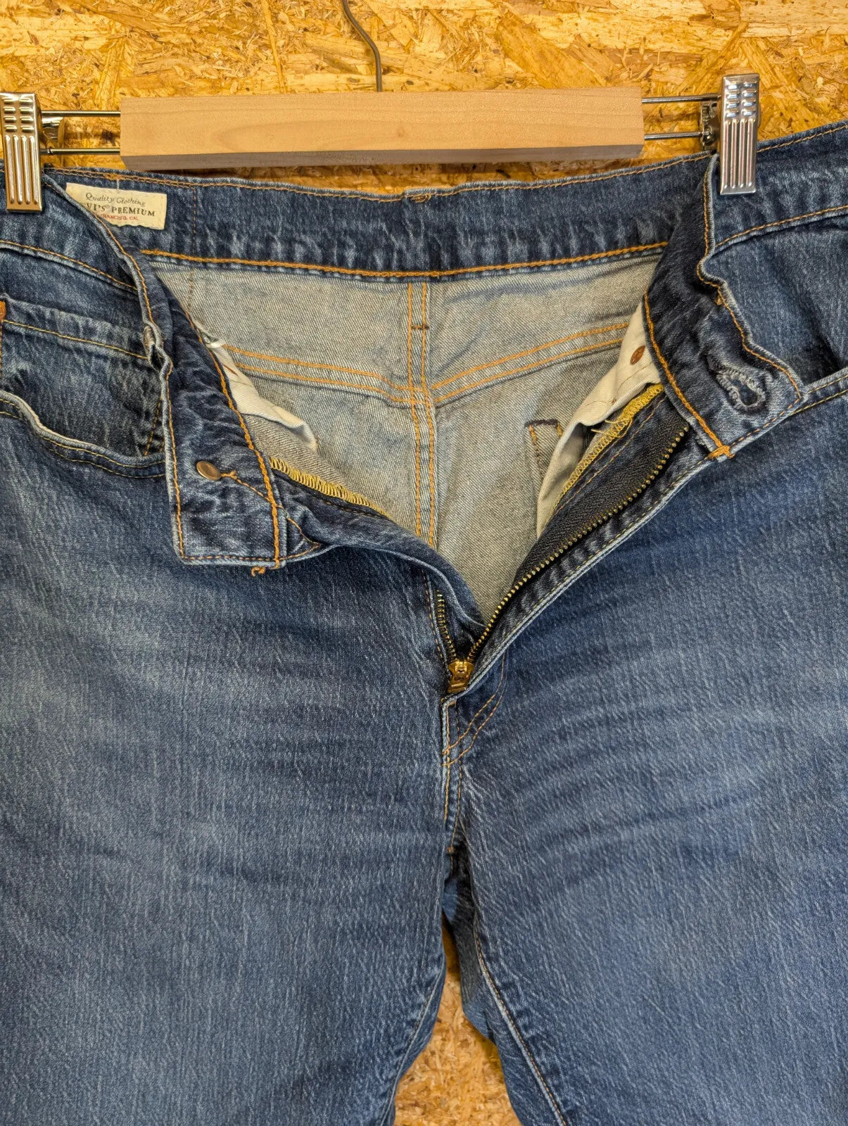 Levis 502 Blue Jeans Mens W32 L30 Big E Tab Premium Denim Straight Leg Zip Fly