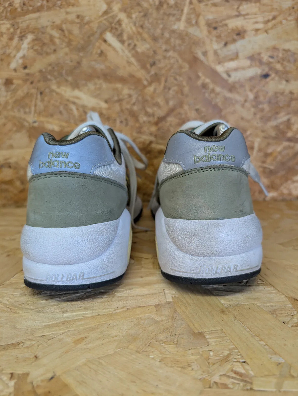 New Balance 580 Running Shoes UK 8 EU 42 Khaki Green White Lace Rollbar Trainers