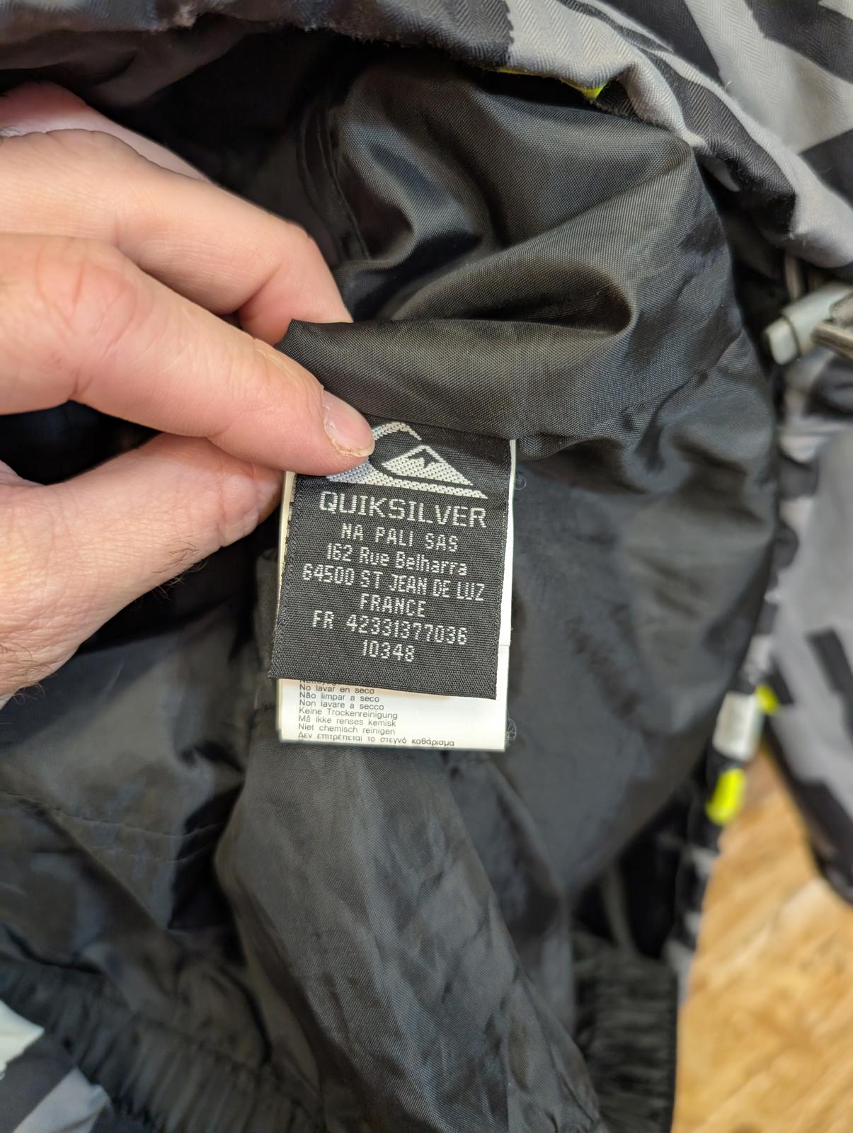 Quiksilver Small Jacket Ski-Wear Vintage Y2K Winter Snowboard Utility Grey Black