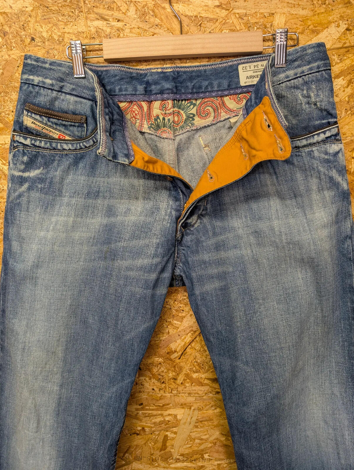 Diesel Arker FP Jeans Mens W34 L32 Blue Straight Leg Button Fly Made in Italy