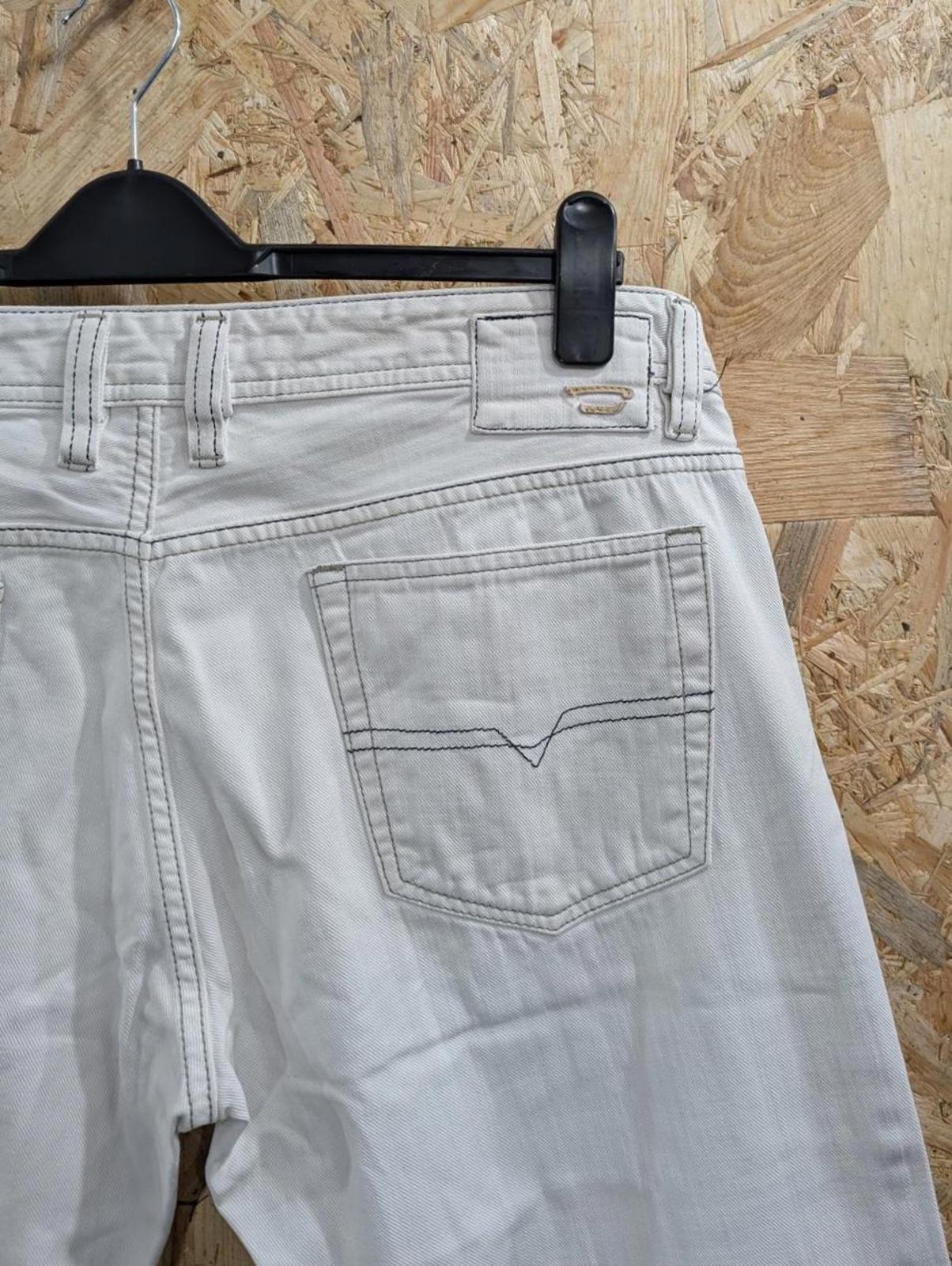 Diesel Viker Jeans W36 L34 0R71L White Denim Regular Fit Straight Leg Button Fly