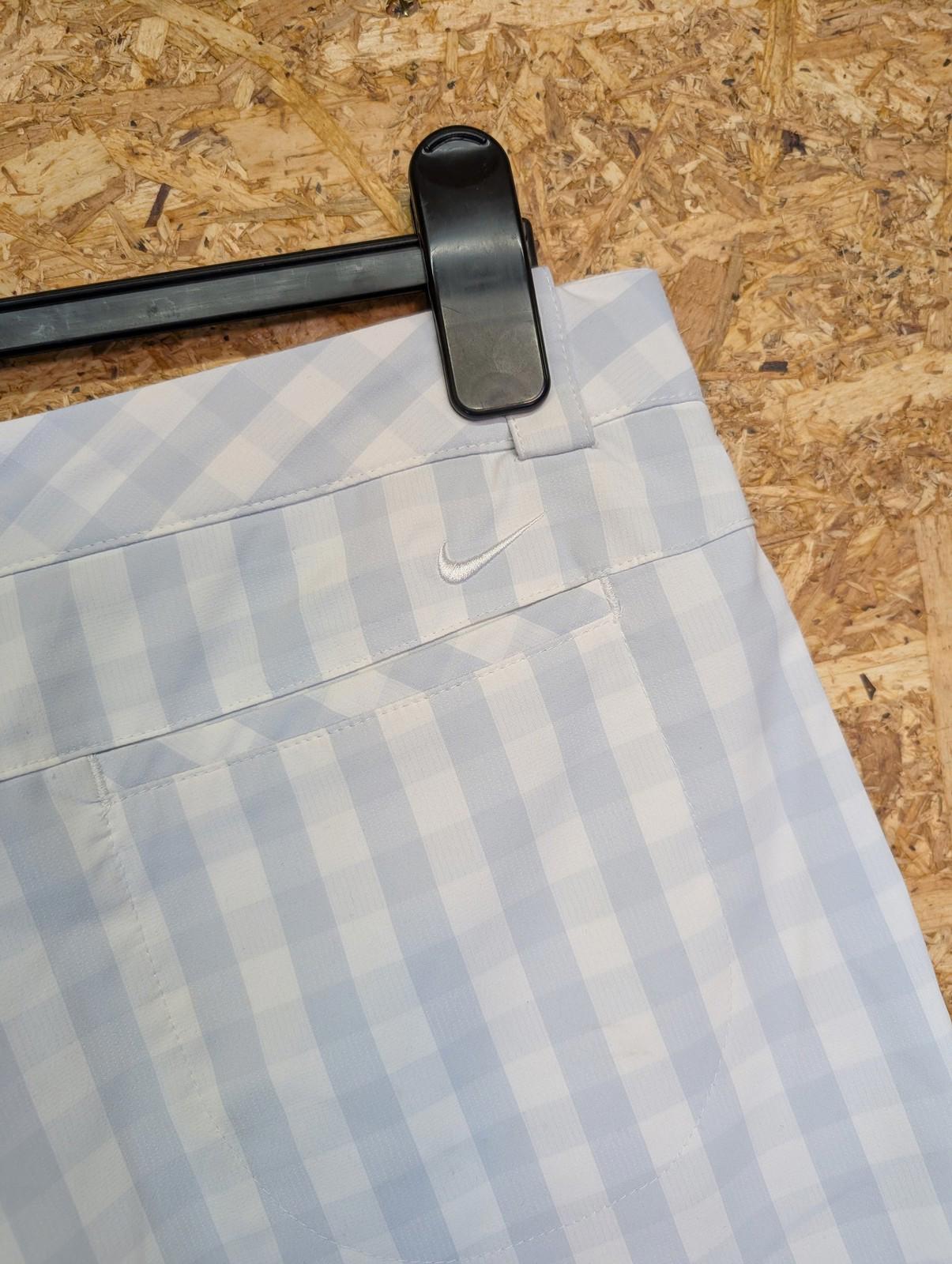 Nike Golf Tour Performance Shorts Size UK 16 W34 Women Check Blue White Pockets