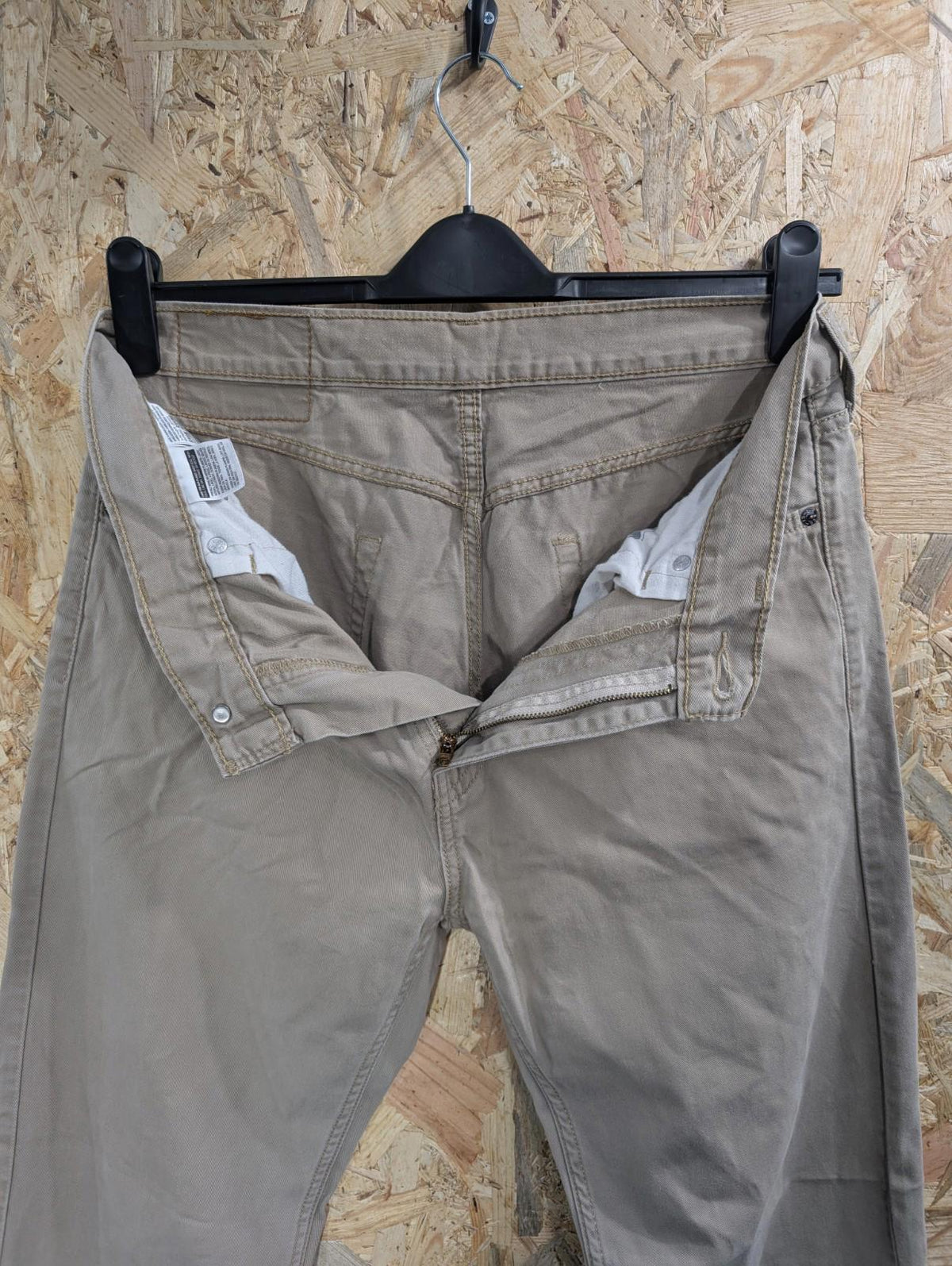 Levis 505 Chino Jeans W33 L32 Men Straight Leg Denim Stone Beige Khaki Zip Fly