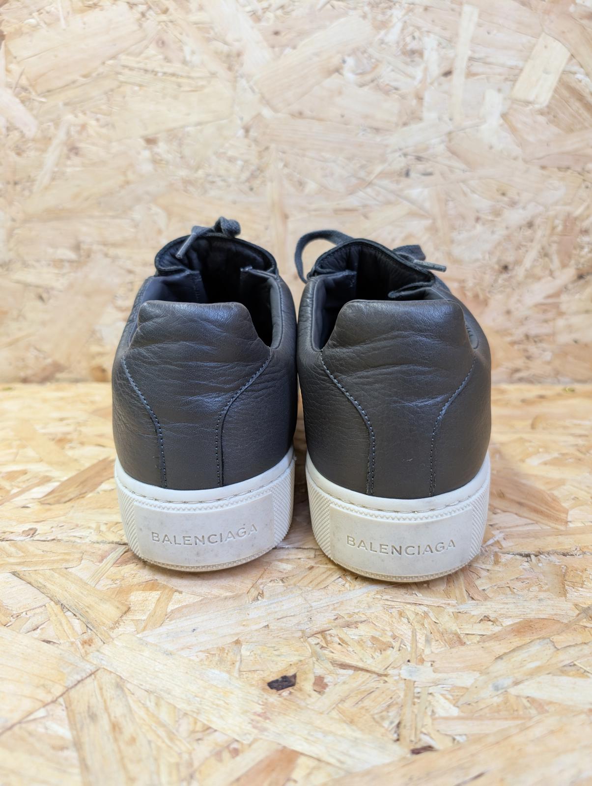 Balenciaga UK 8 EU 42 Arena Leather Low Trainers Grey Lace Cream Sole