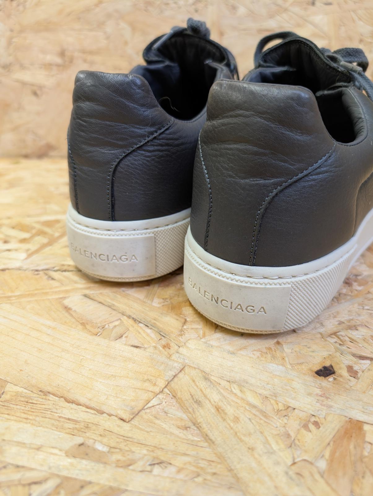 Balenciaga UK 8 EU 42 Arena Leather Low Trainers Grey Lace Cream Sole