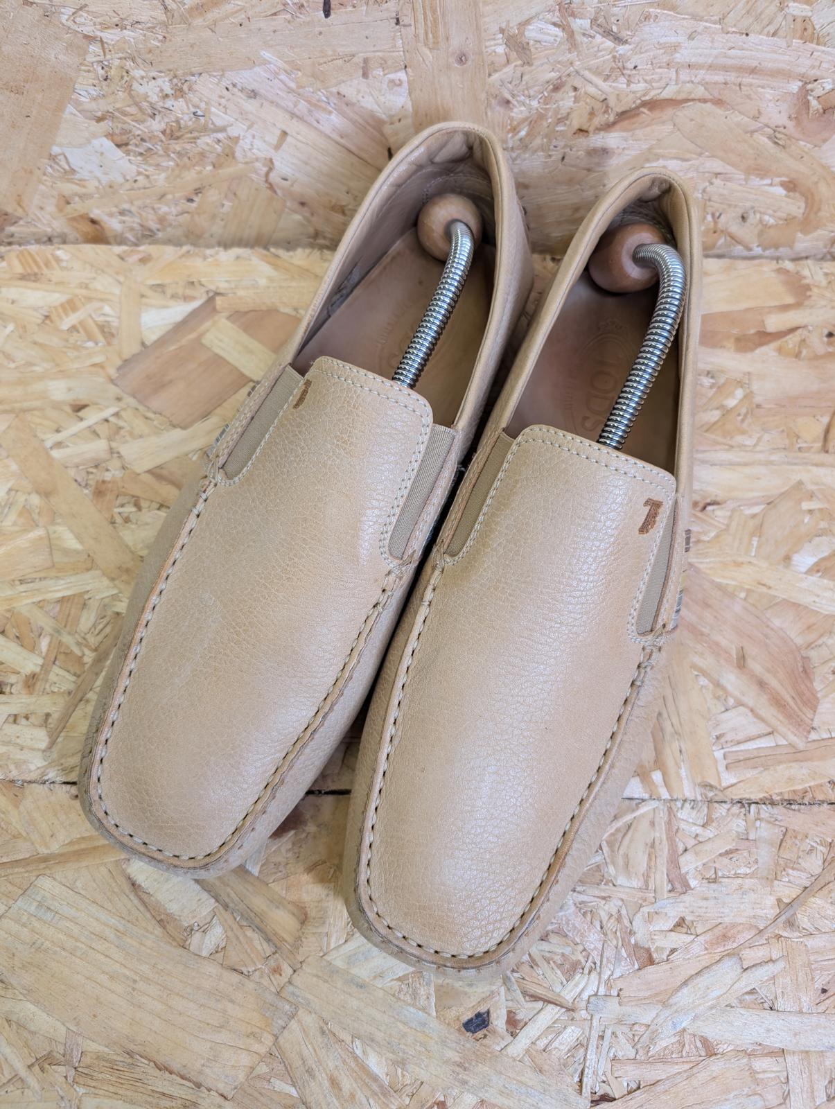 Tods Beige Mens 9 UK 43 EU Leather Gommino Driving Shoes Slip On Boxed RRP £540