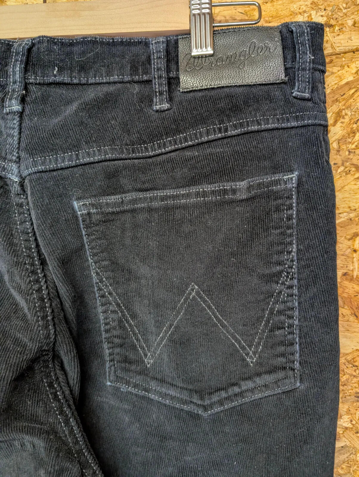 Wrangler Arizona Corduroy Jeans Mens W34 L30 Black Cotton Straight Leg Zip Fly