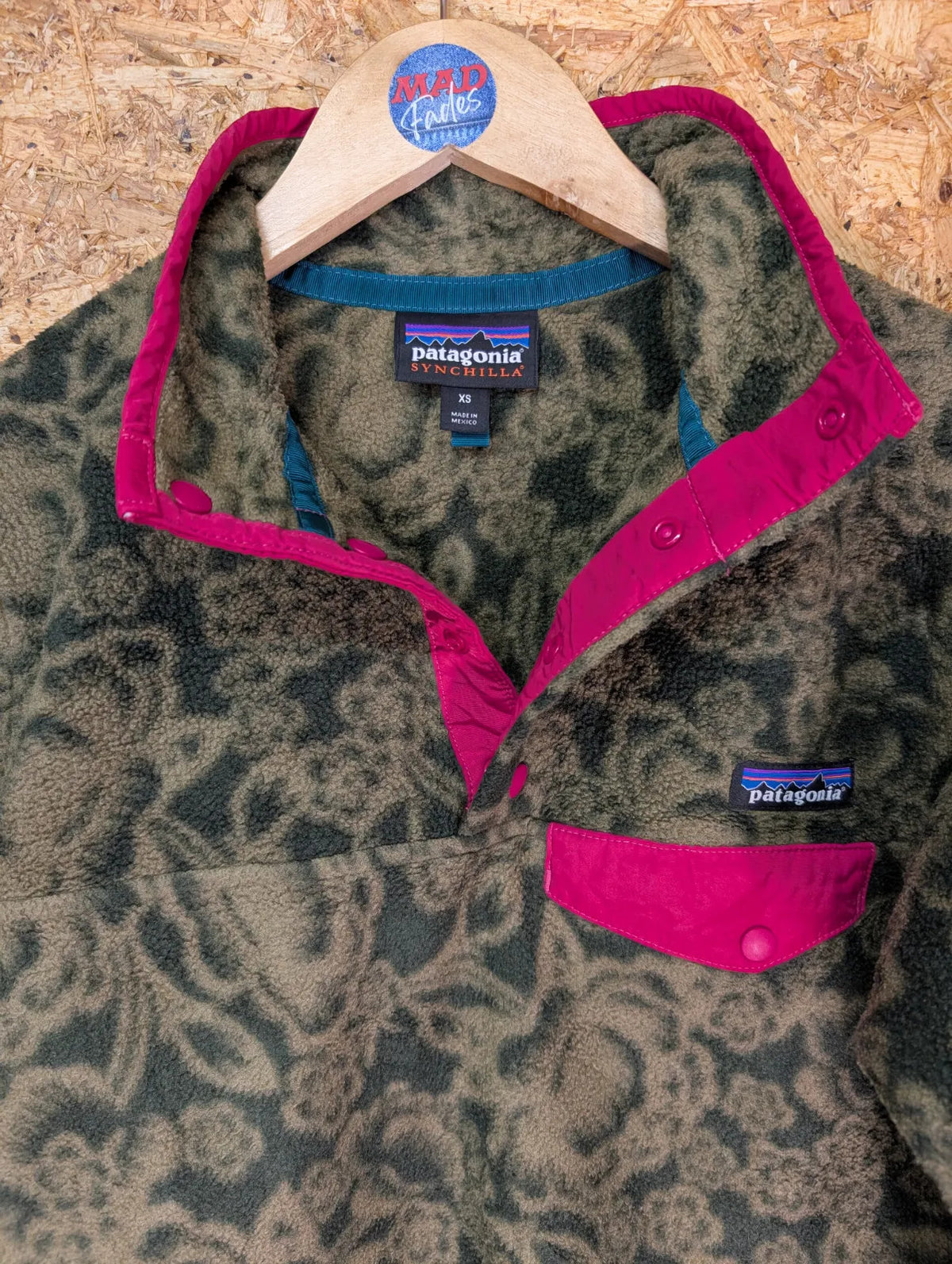 Patagonia Synchilla Fleece Womens XS Green Lotus Flower Snap-T Pink Trim Retro