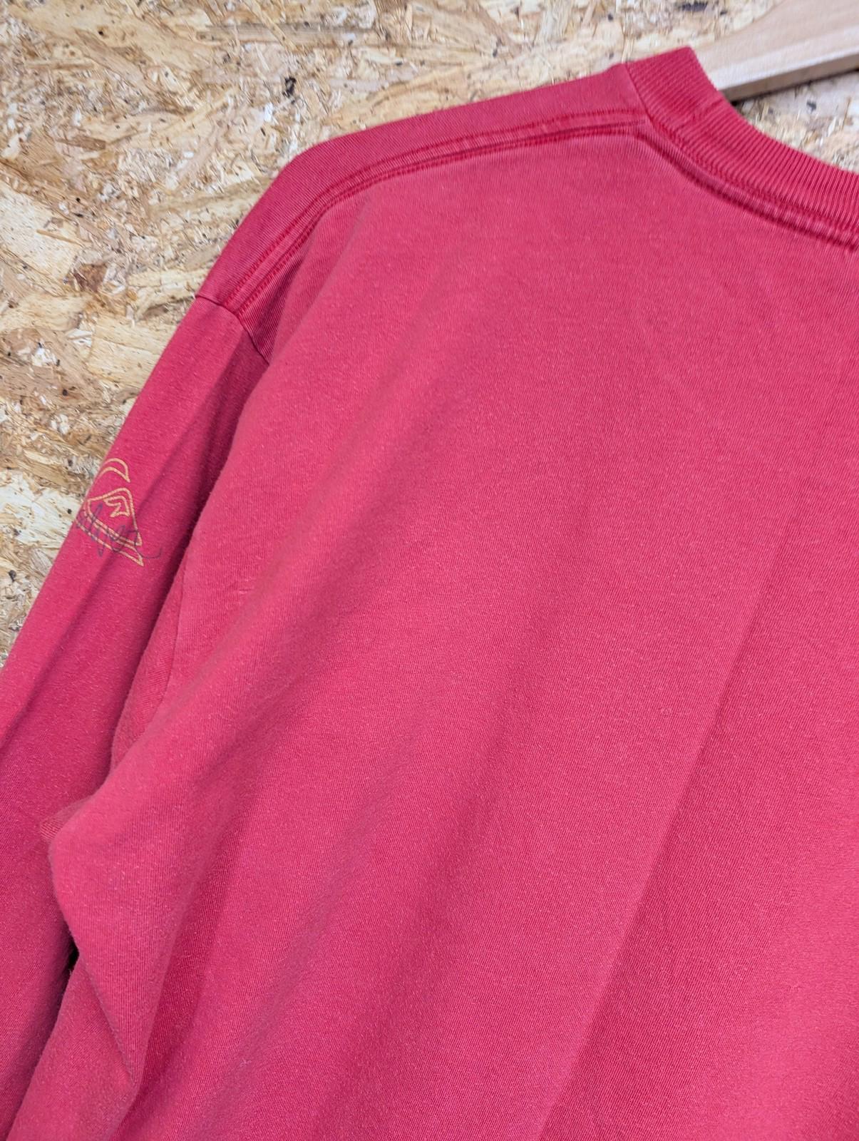 Quiksilver Long Sleeve T-Shirt Large Men Graphic Red Pink 90s Vintage Crew Neck