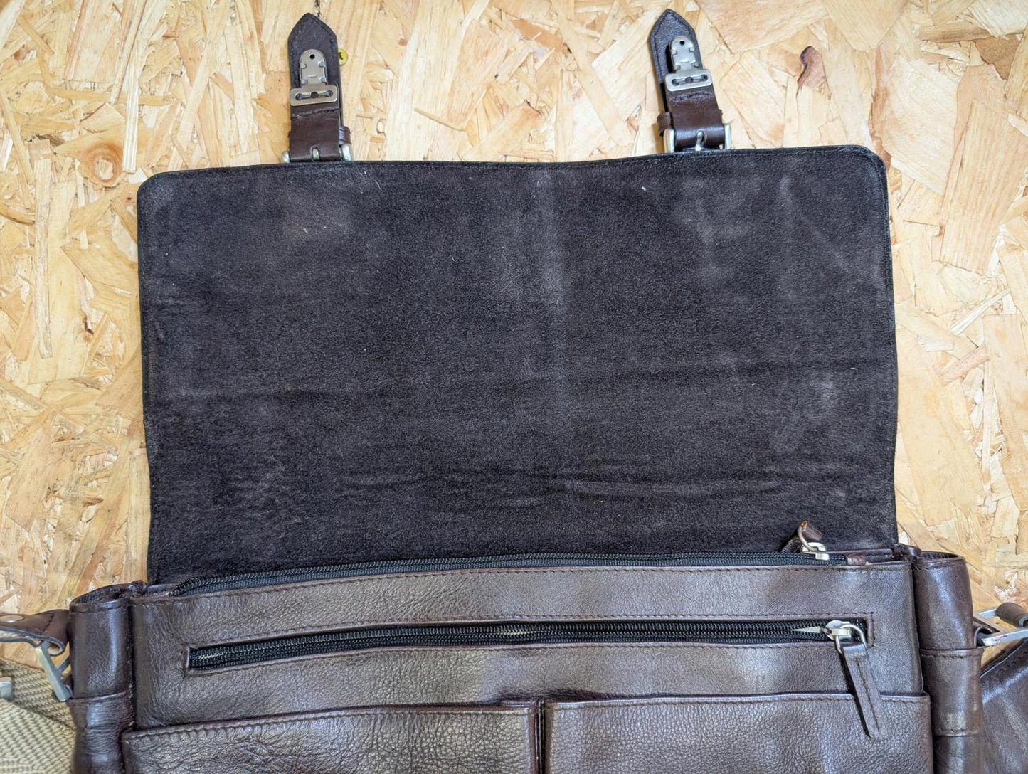 Hidesign Quality Leather Brown 15.5" Messenger Bag Medium Briefcase Satchel Book
