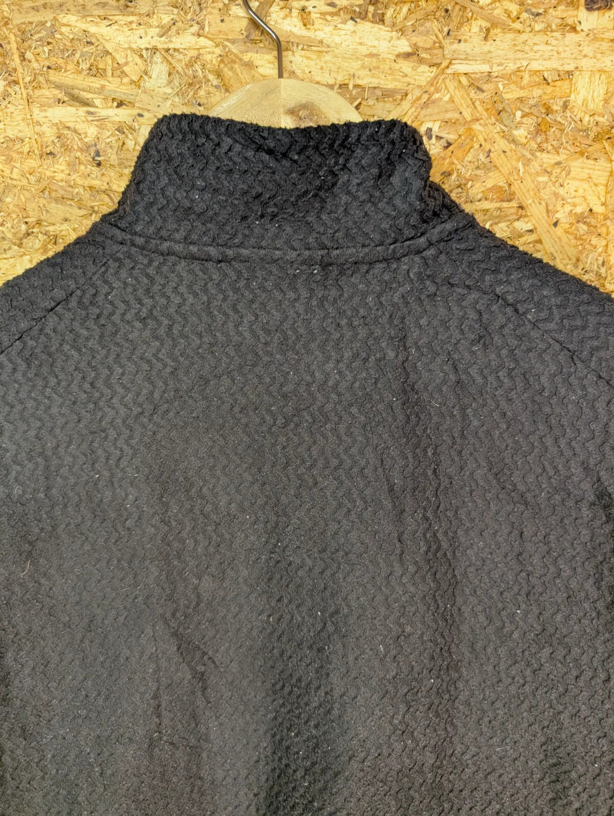 Patagonia R1 Fleece Pullover Mens Medium Black 1/2 Zip Hiking Walking Layer