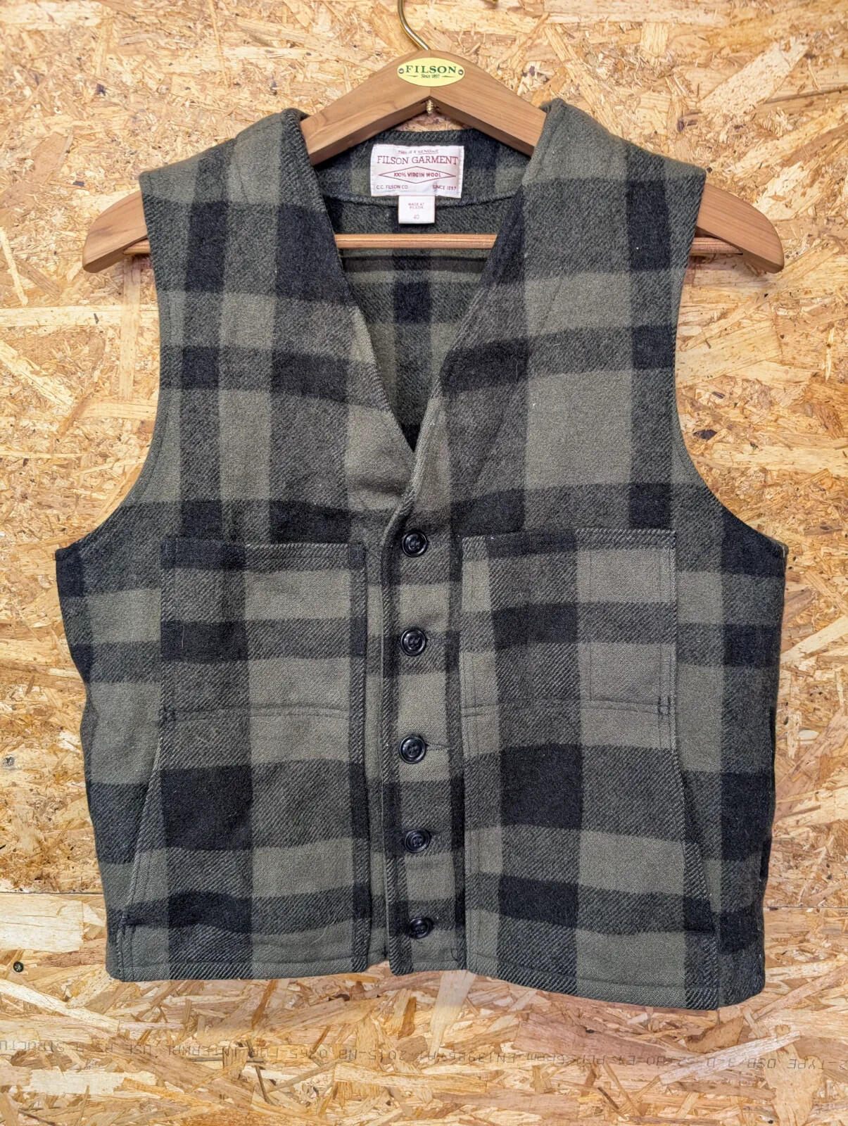 Filson Mackinaw Check Wool Vest Men Medium 40 Green Black Gilet USA Pocket Plaid