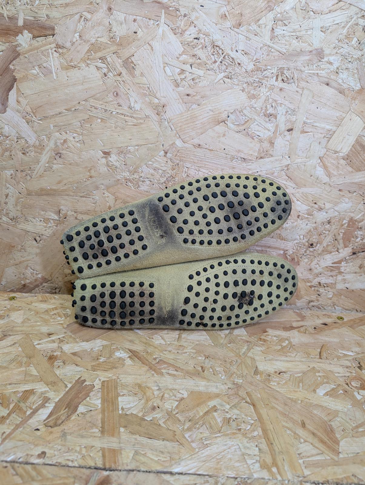 Tods Yellow Suede Gommino Mens 9 UK 43 EU Driving Shoes Slip On Leather Boxed